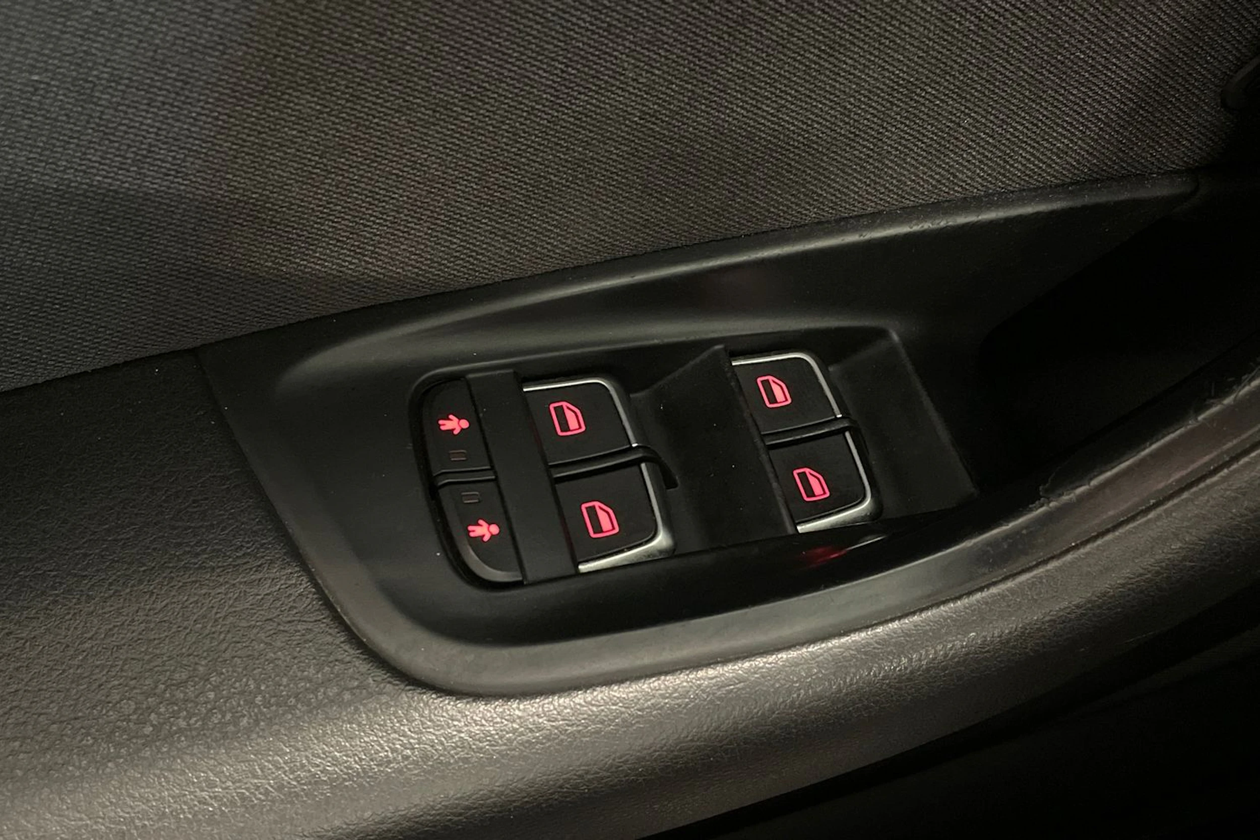 valkoinen Audi A6 2015 kuva 24.