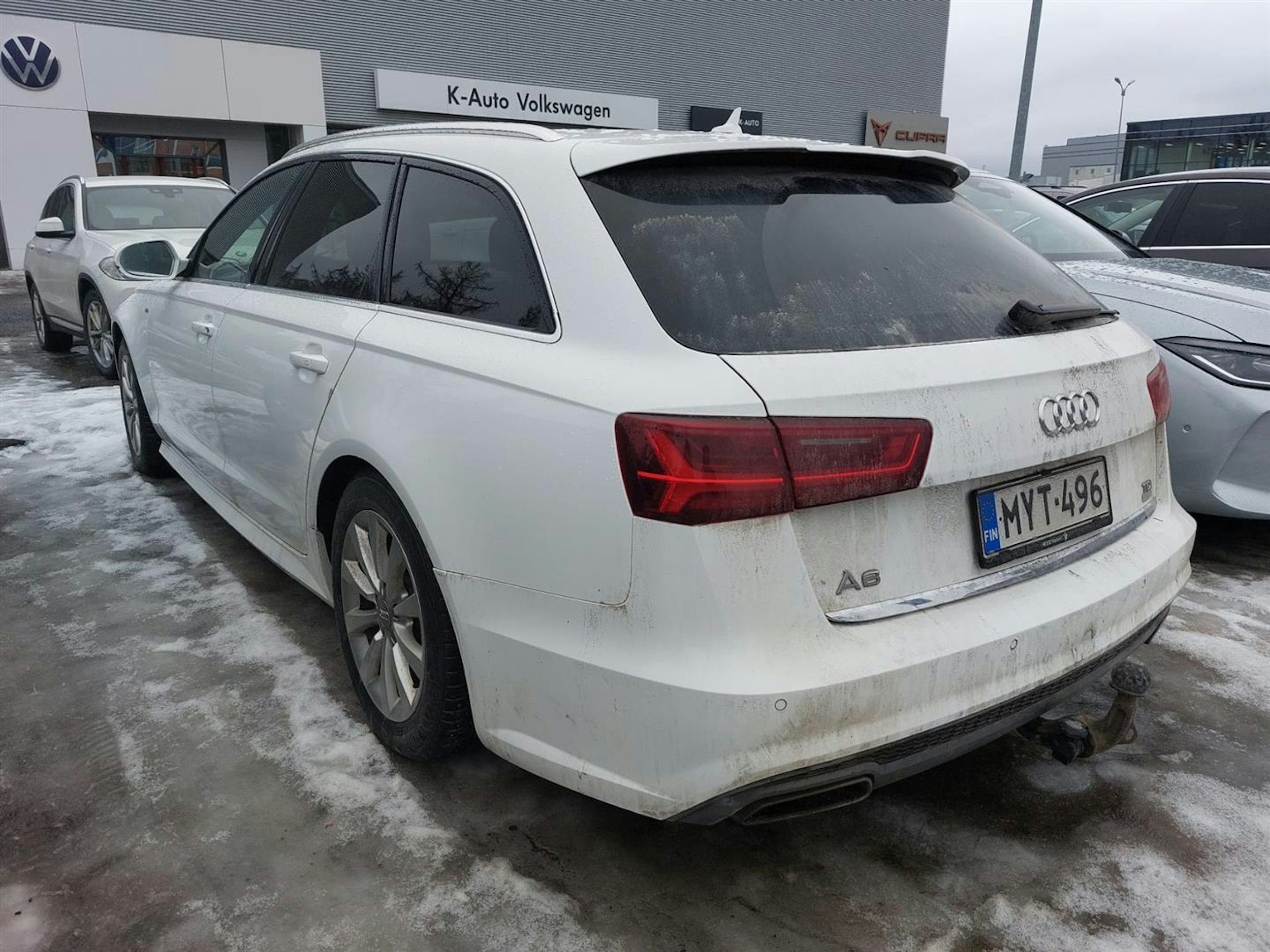 Valkoinen Audi A6 2015 kuva 3.