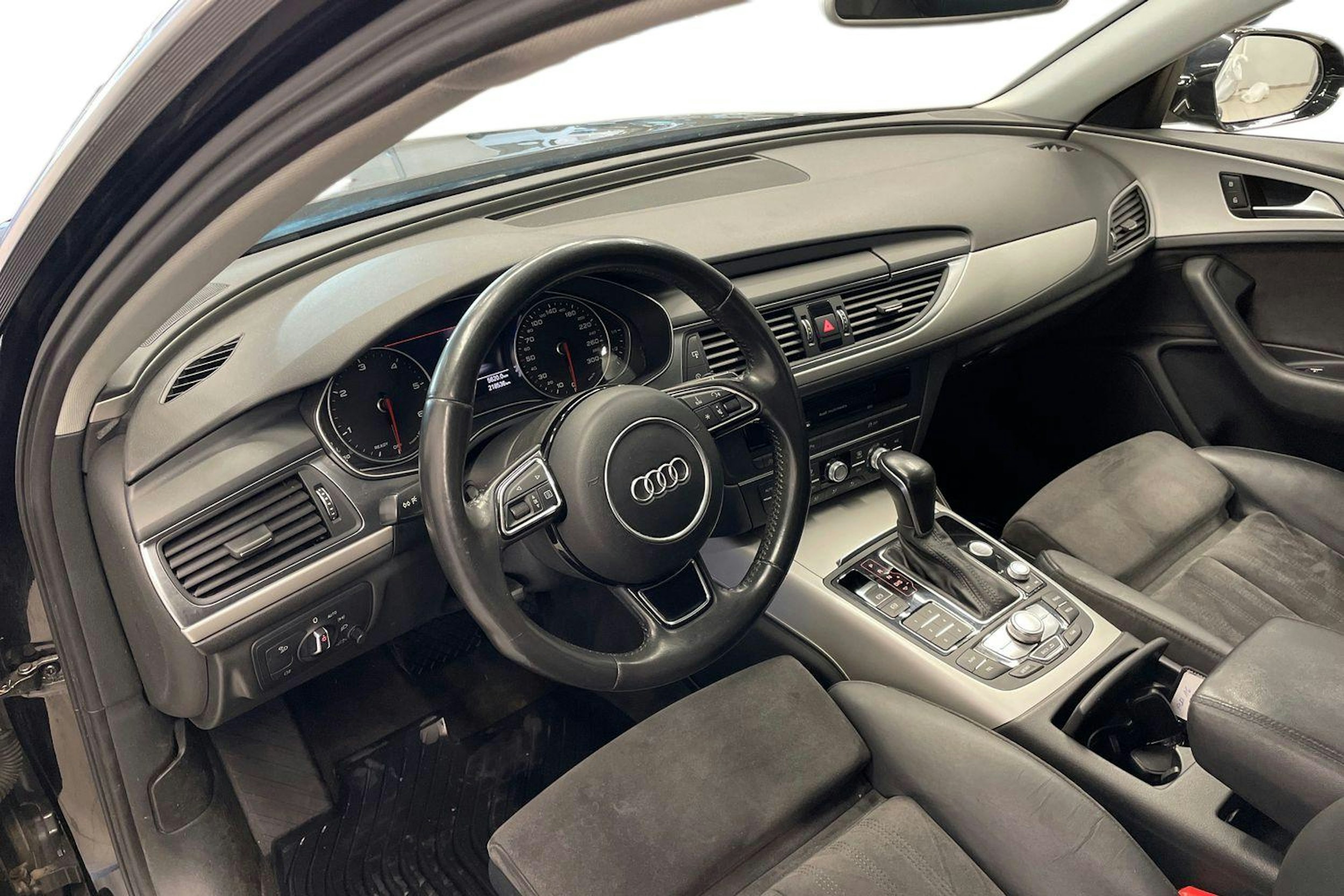 musta Audi A6 2015 kuva 7.
