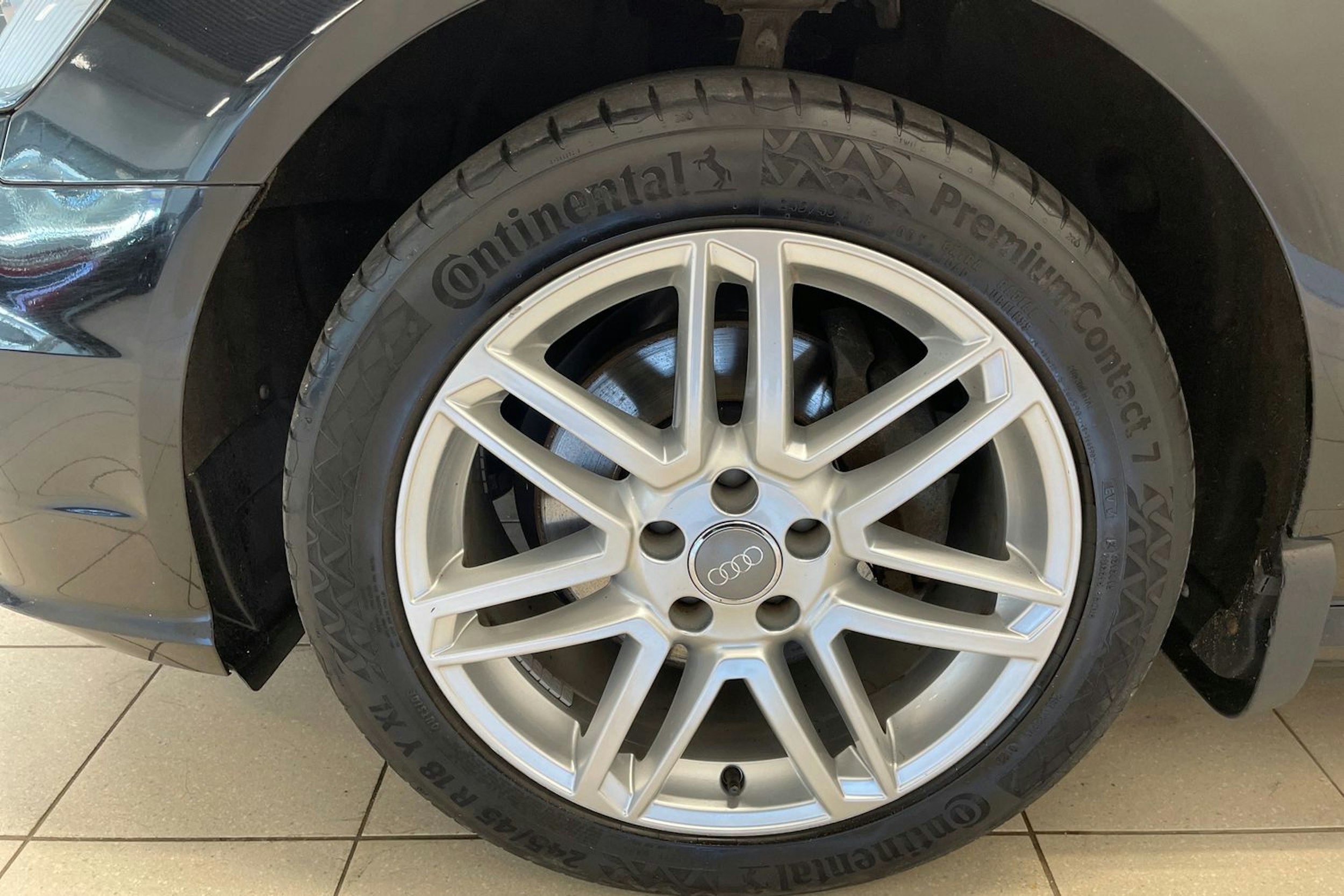 musta Audi A6 2015 kuva 11.