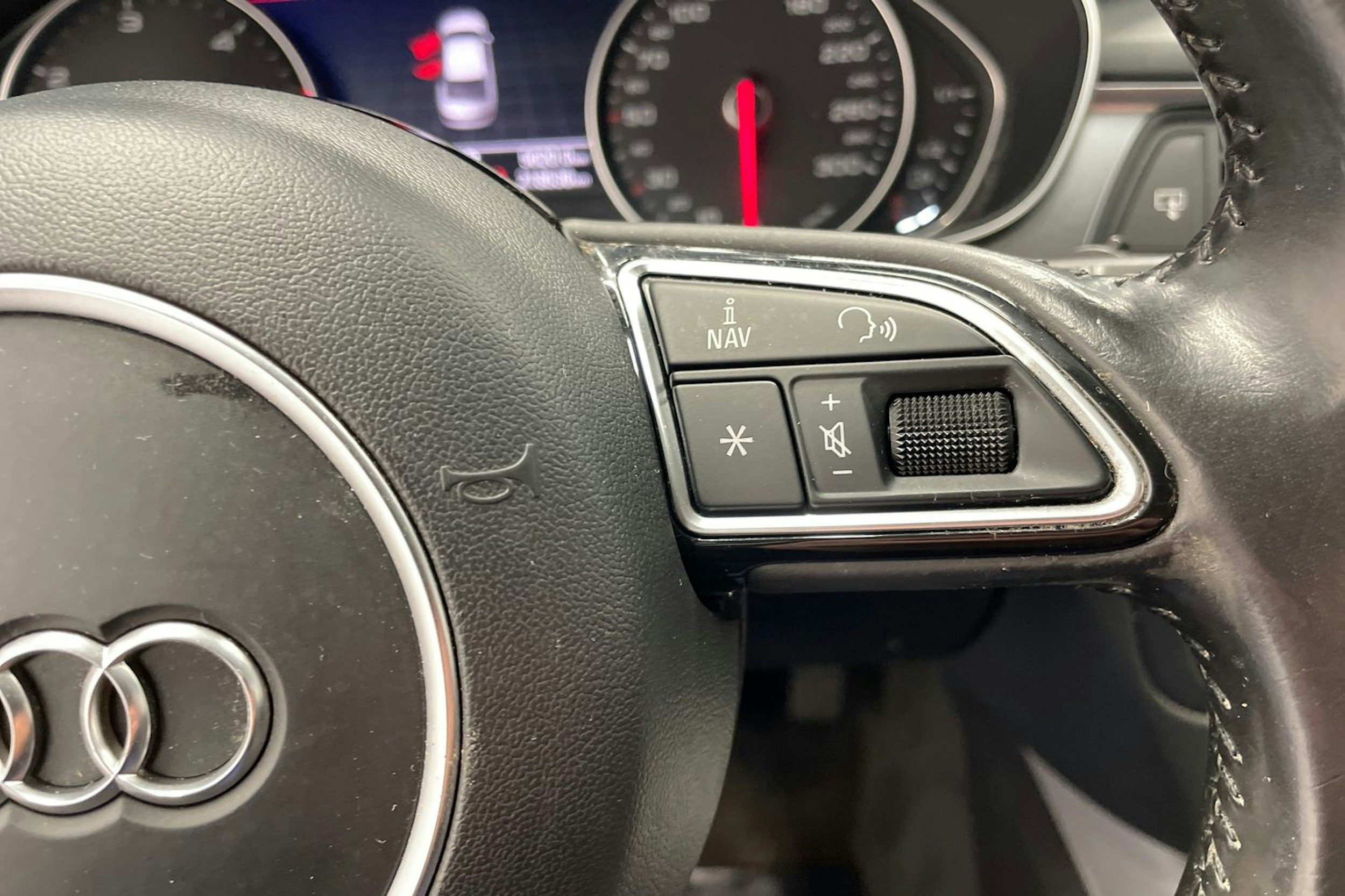 musta Audi A6 2015 kuva 15.