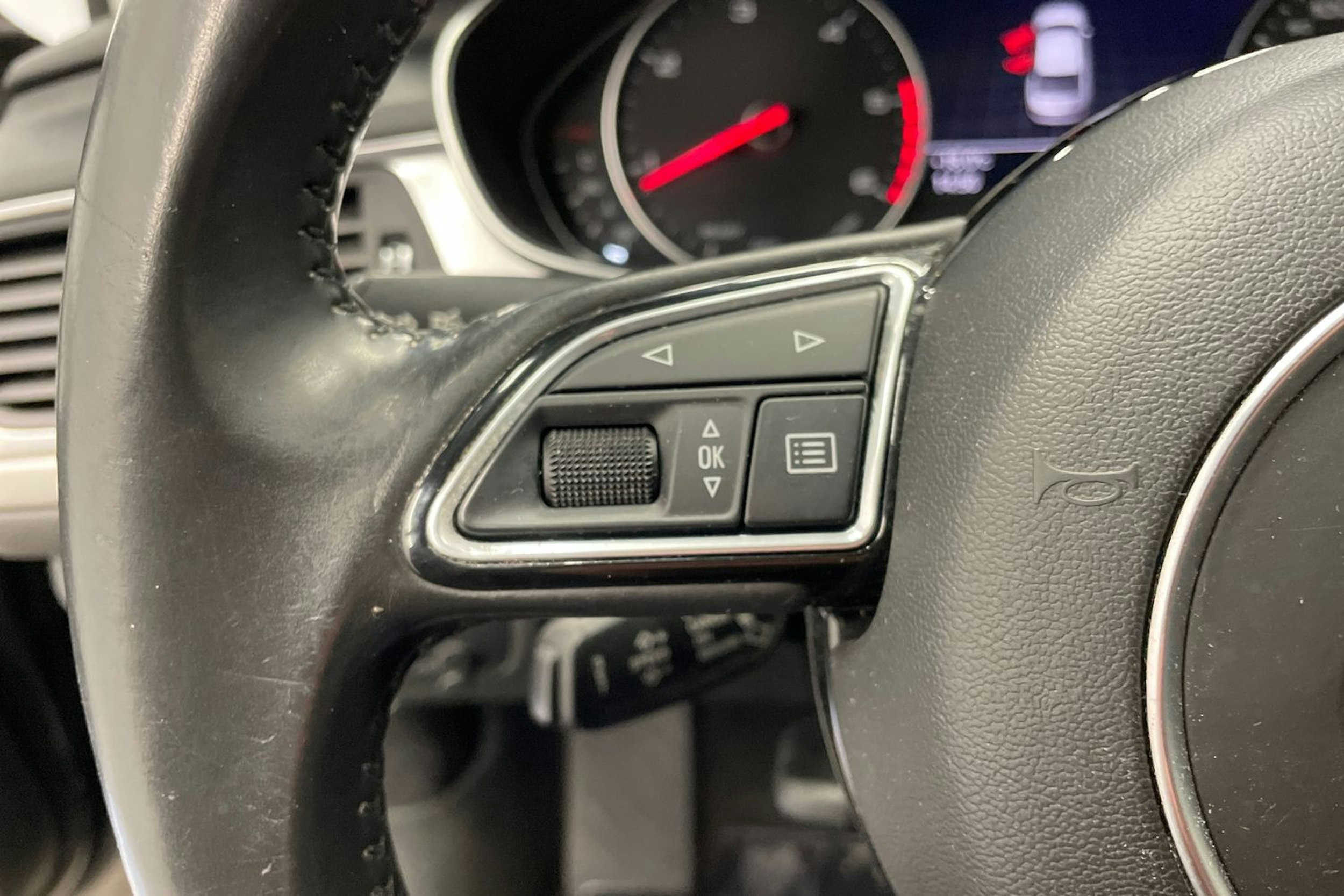 musta Audi A6 2015 kuva 16.
