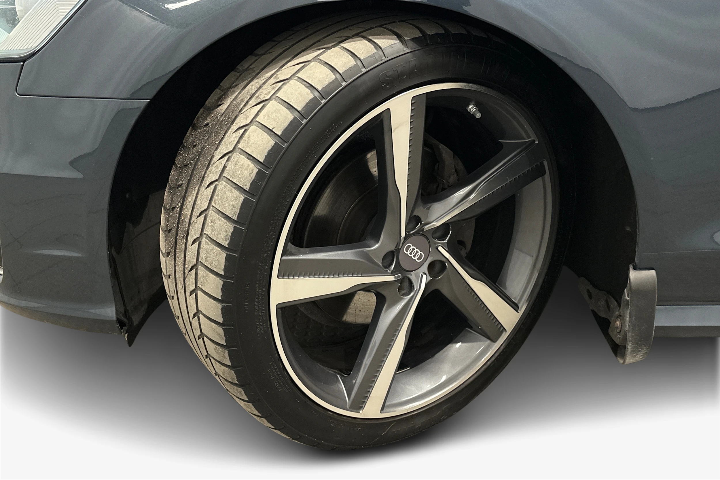 sininen Audi A6 2016 kuva 9.