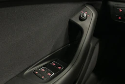 sininen Audi A6 2016 kuva 14.