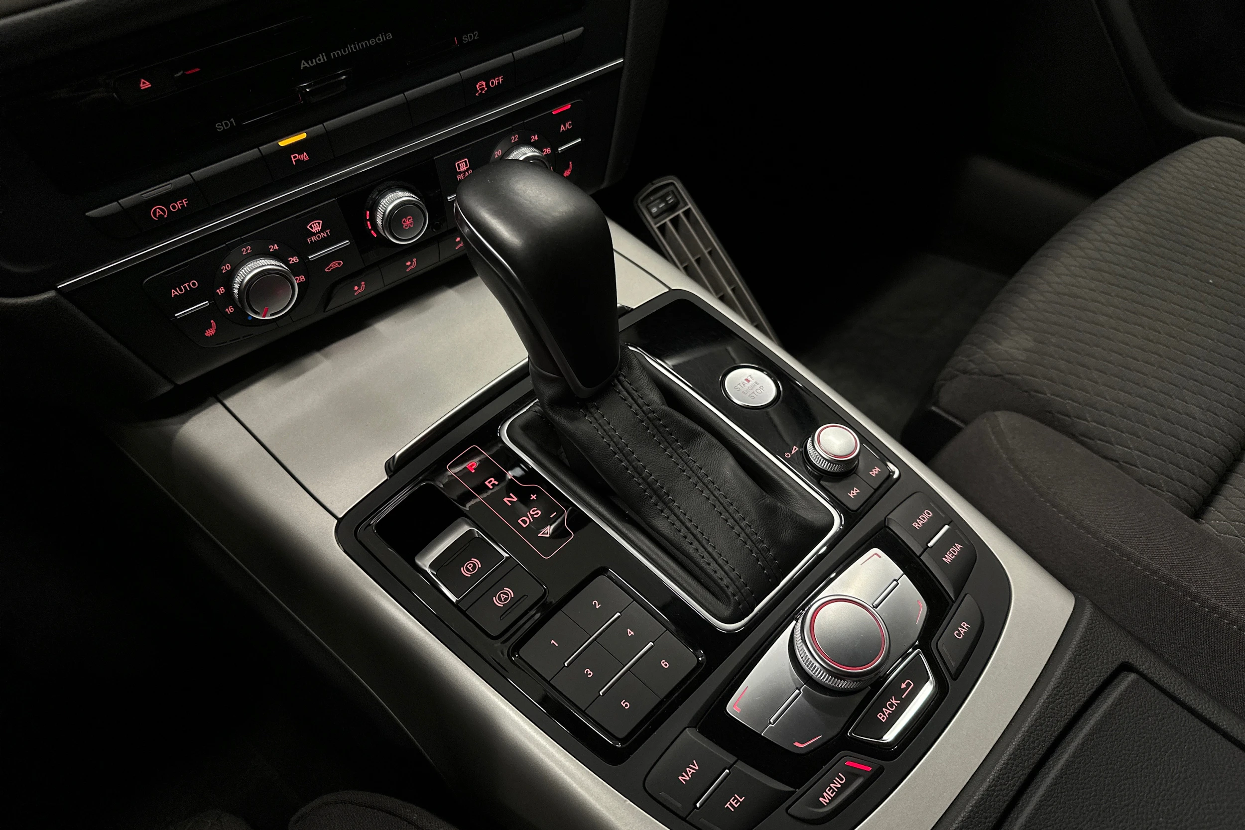 sininen Audi A6 2016 kuva 24.