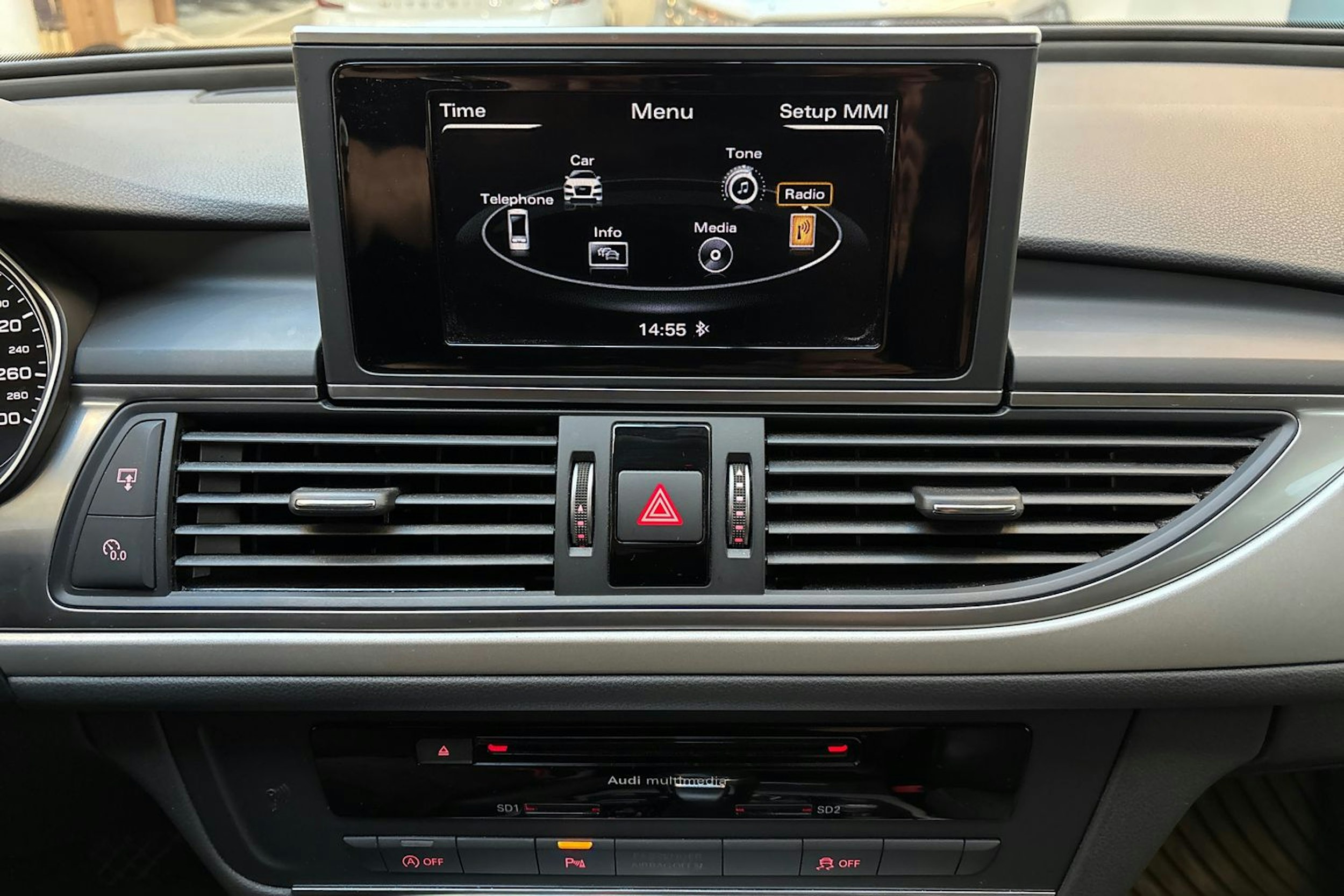 valkoinen Audi A6 2015 kuva 23.