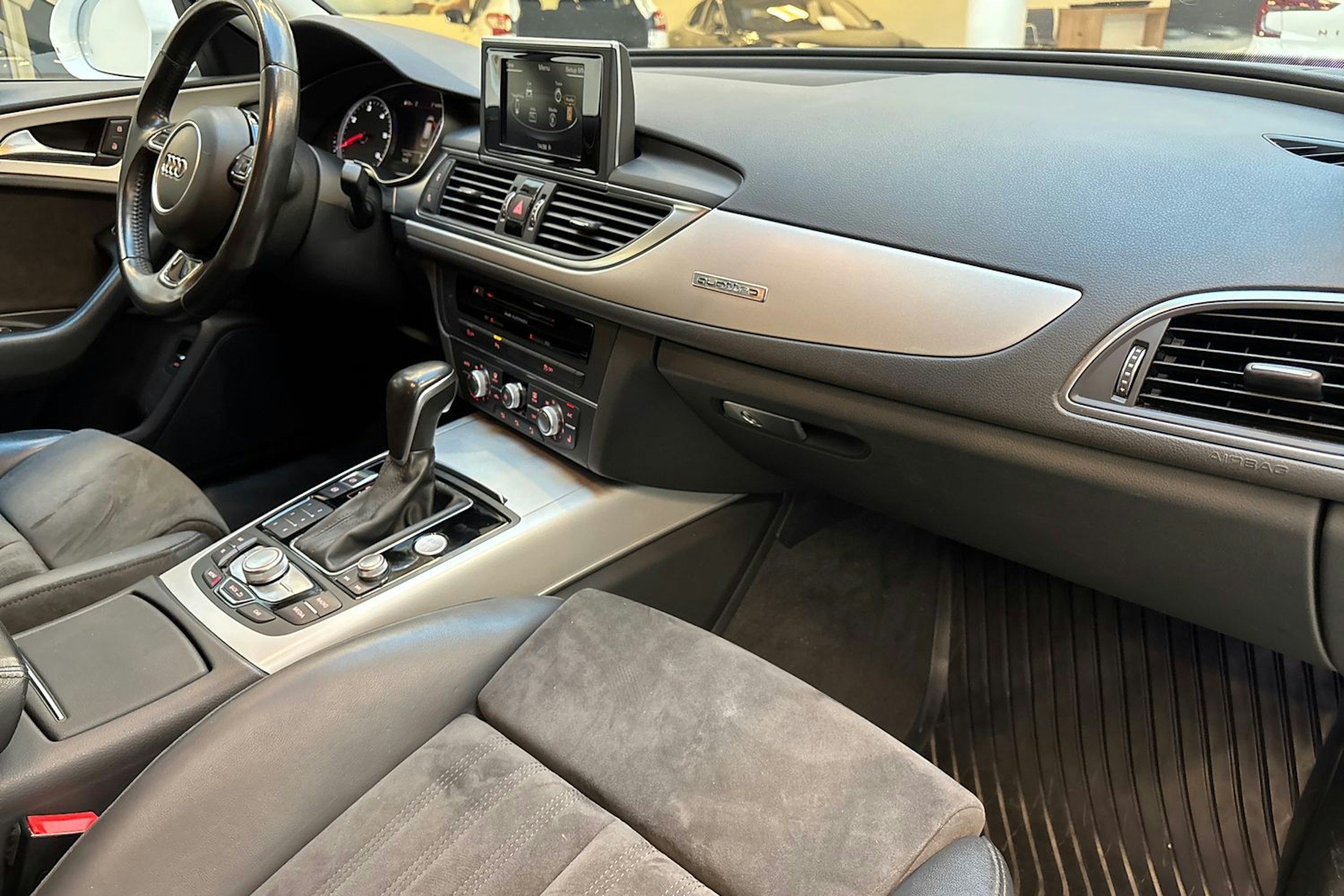 valkoinen Audi A6 2015 kuva 27.