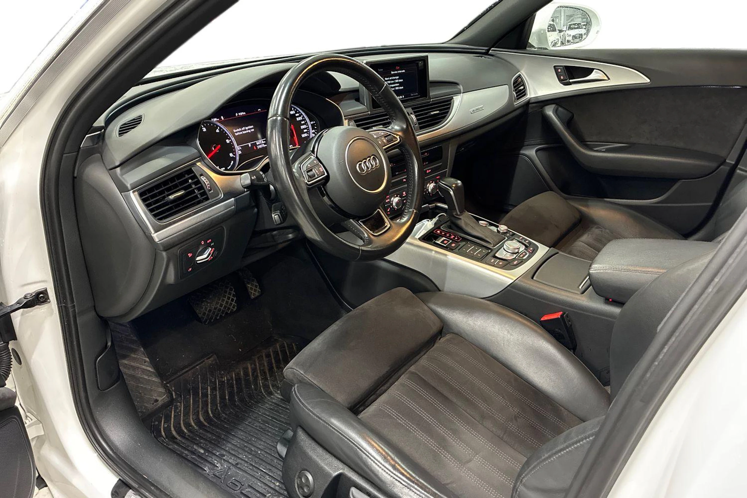 valkoinen Audi A6 2015 kuva 3.