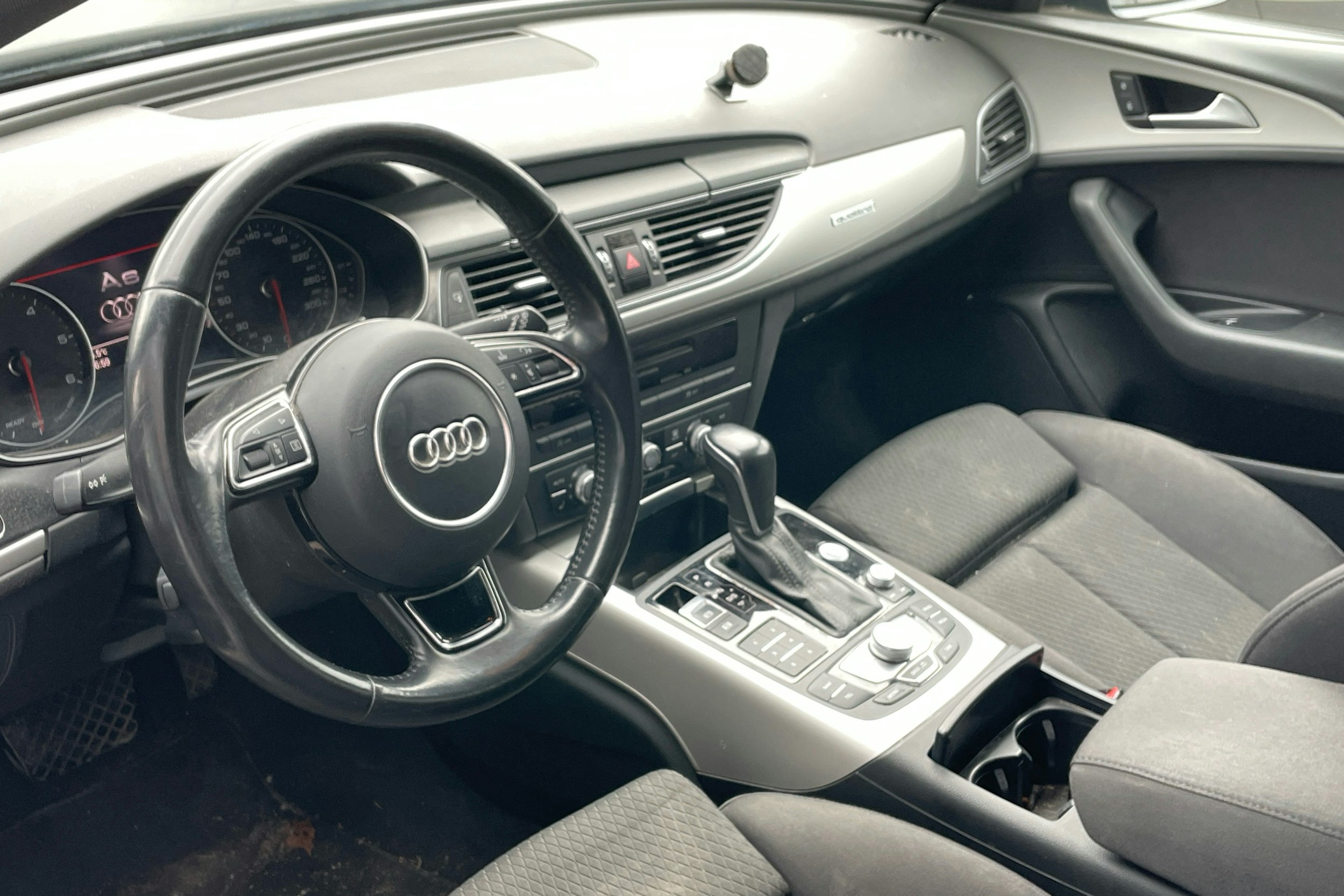 harmaa Audi A6 2015 kuva 3.