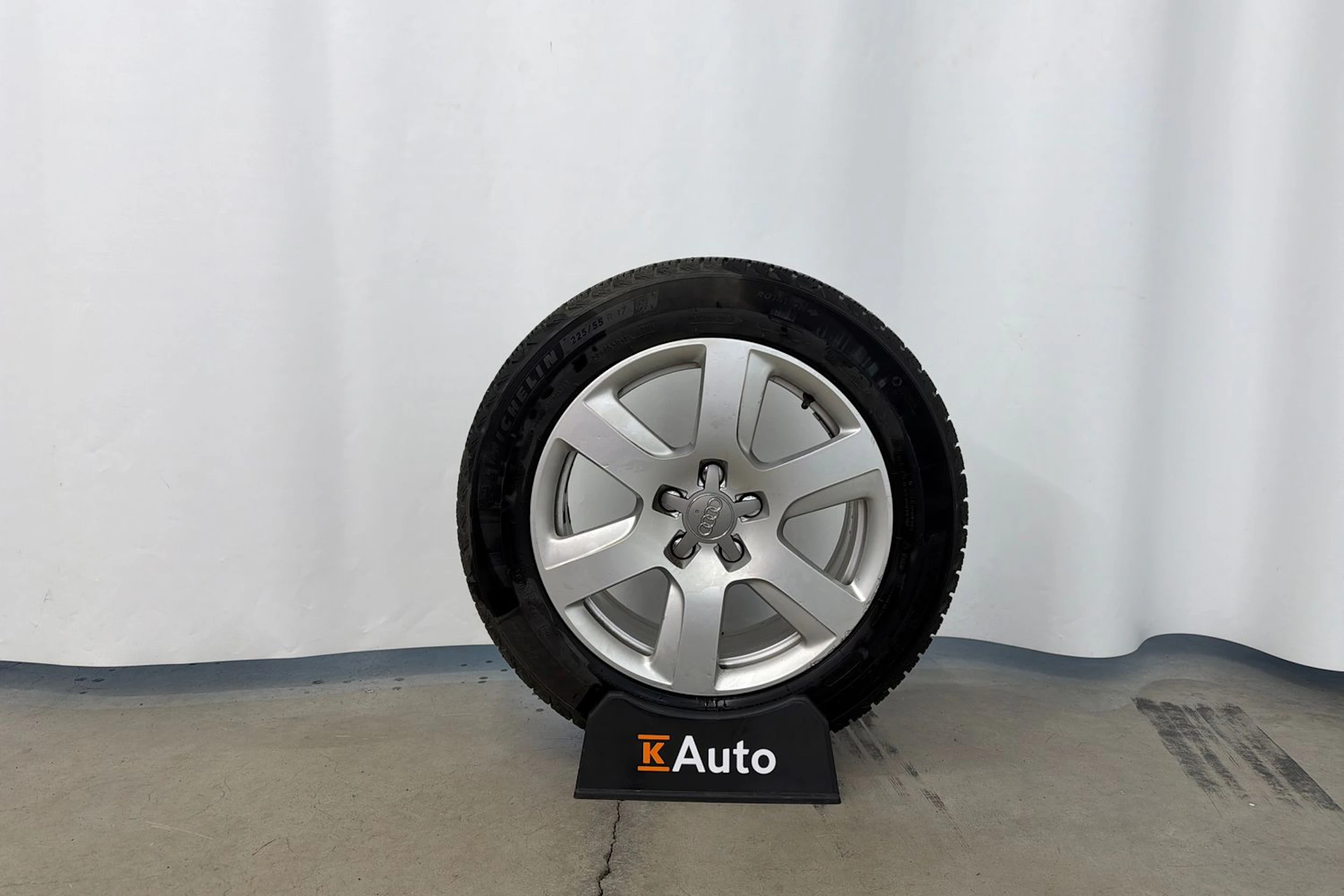Musta Audi A6 2016 kuva 11.