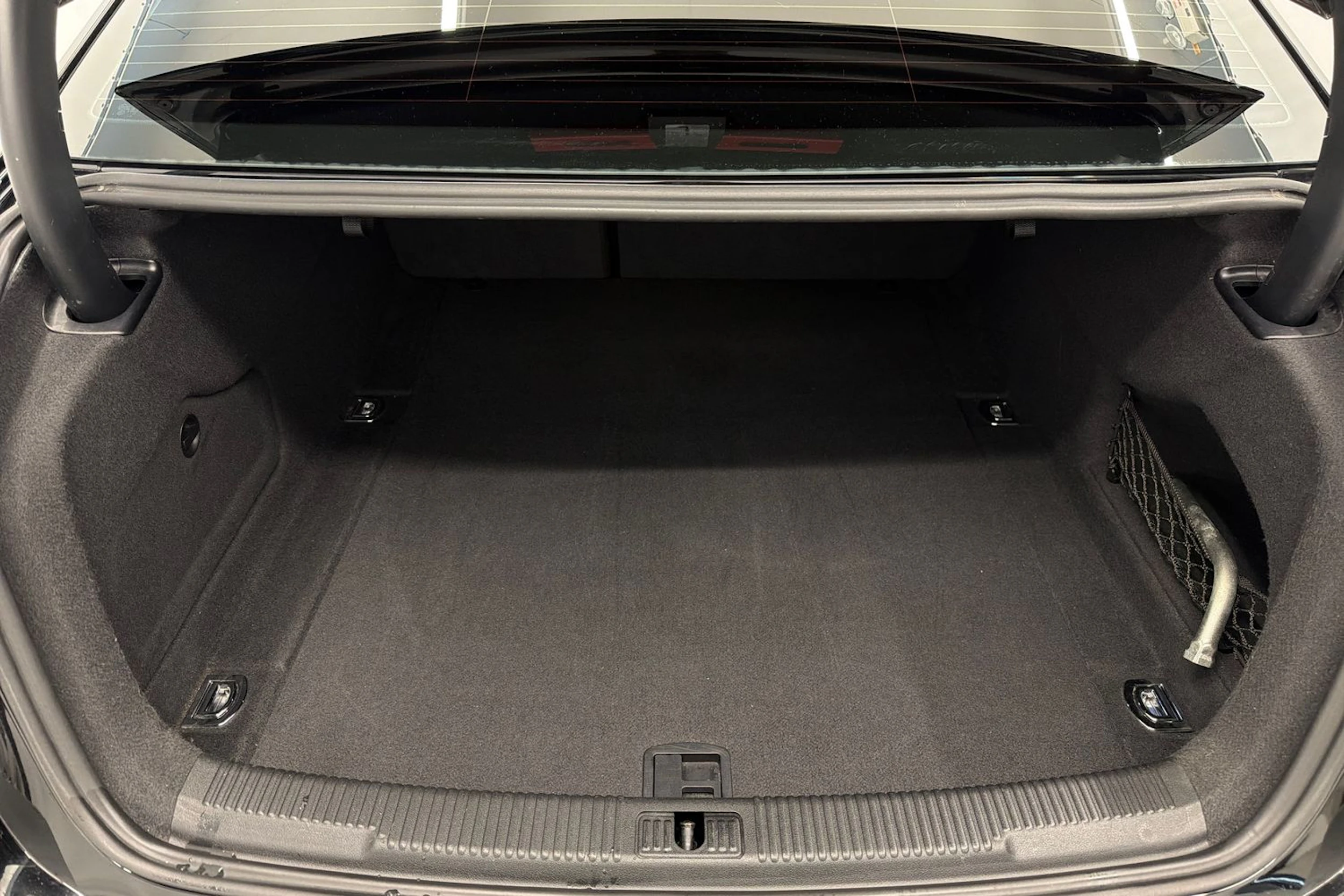 Musta Audi A6 2016 kuva 13.