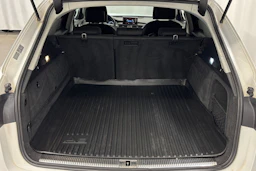 valkoinen Audi A6 2016 kuva 12.