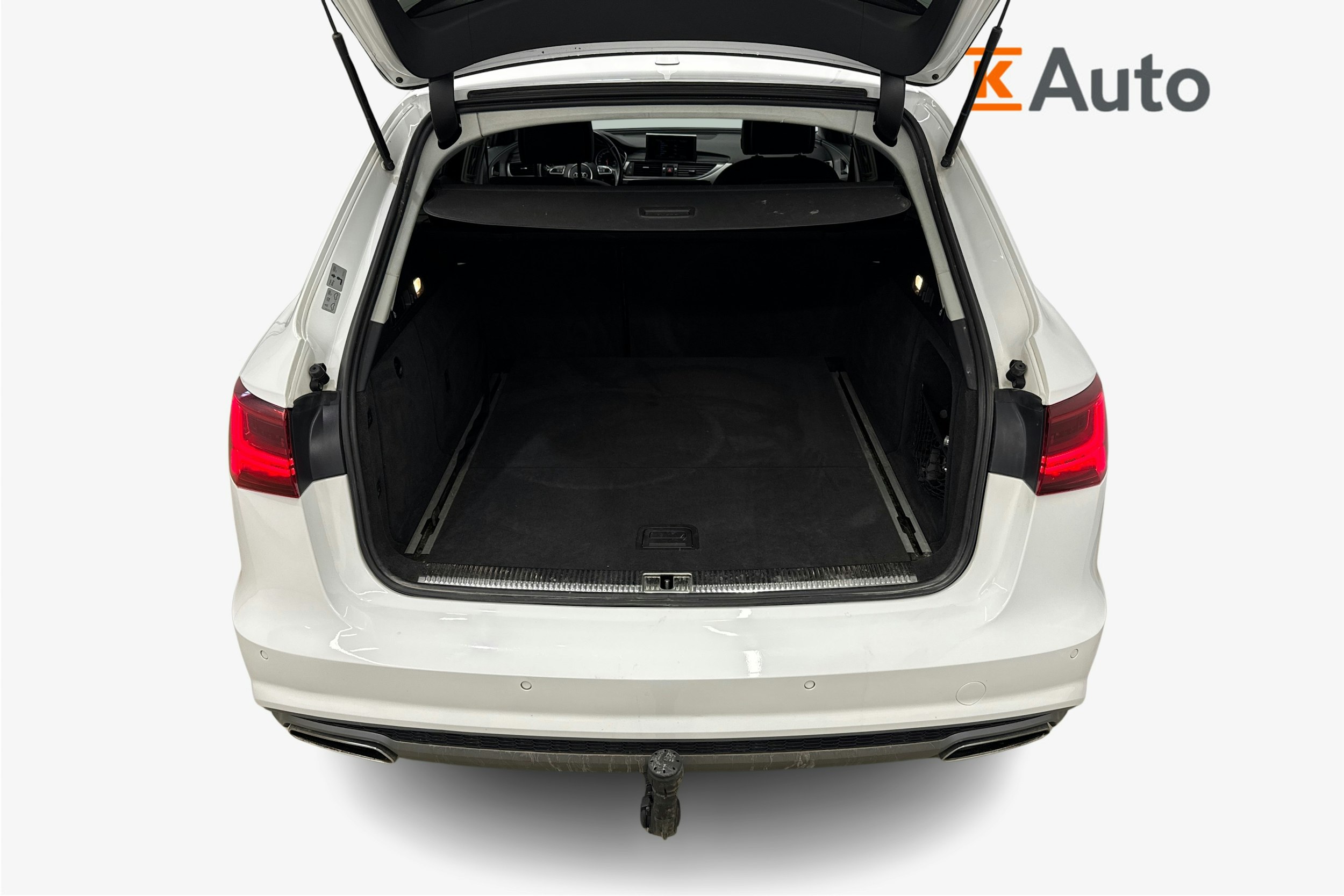 valkoinen Audi A6 2016 kuva 9.