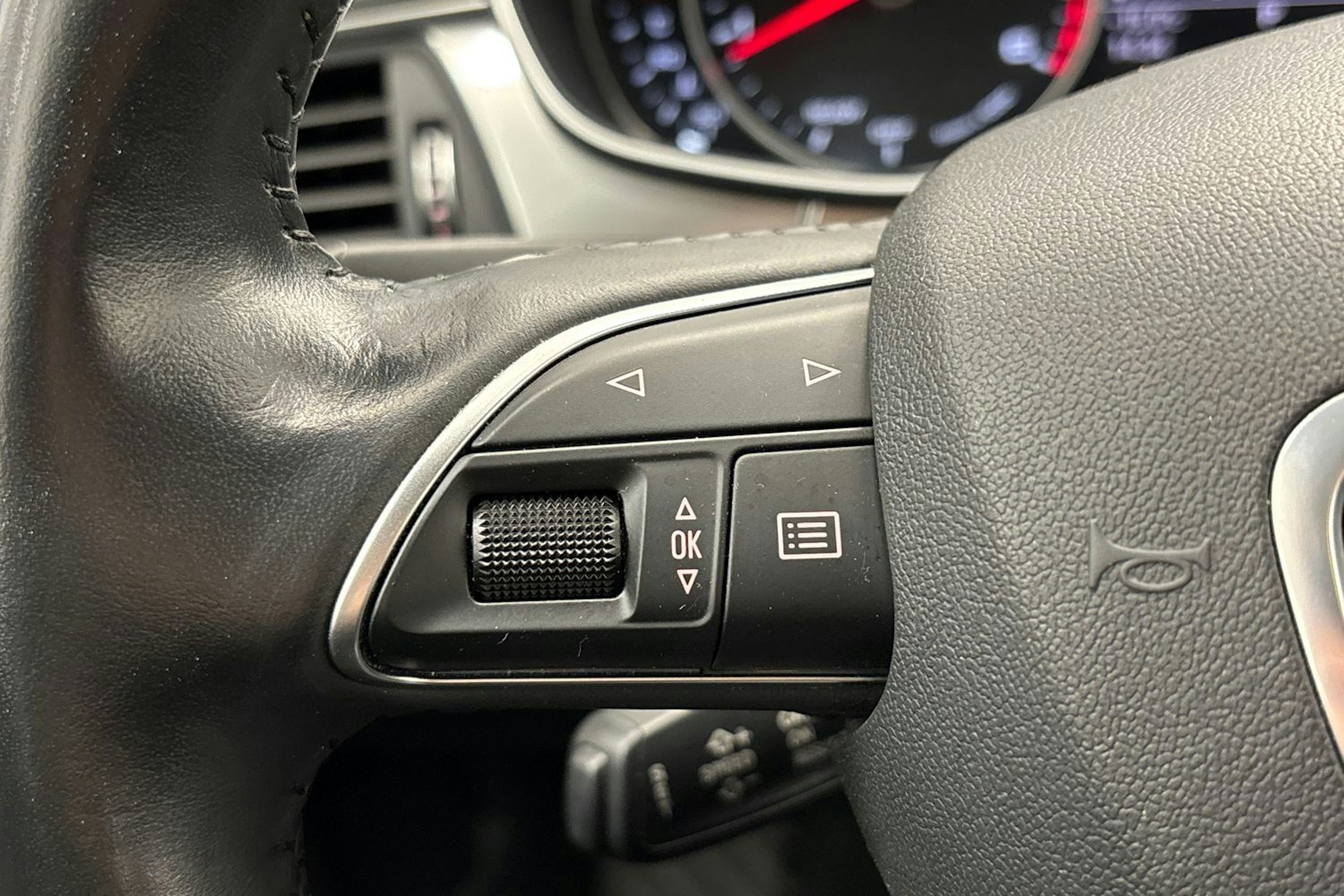 valkoinen Audi A6 2016 kuva 17.