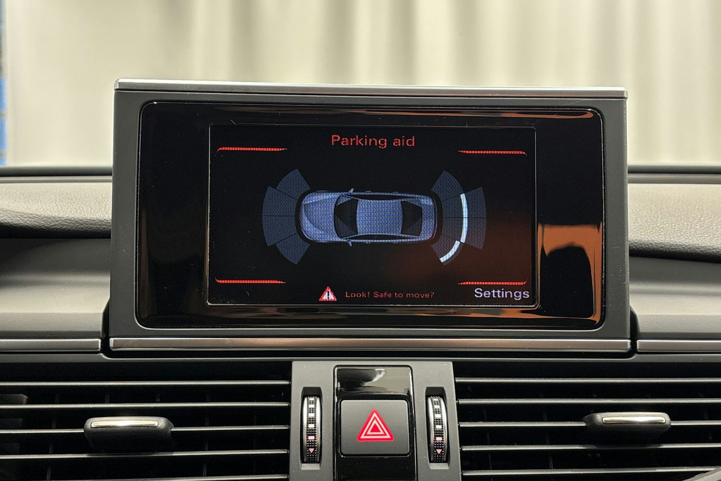 valkoinen Audi A6 2016 kuva 22.