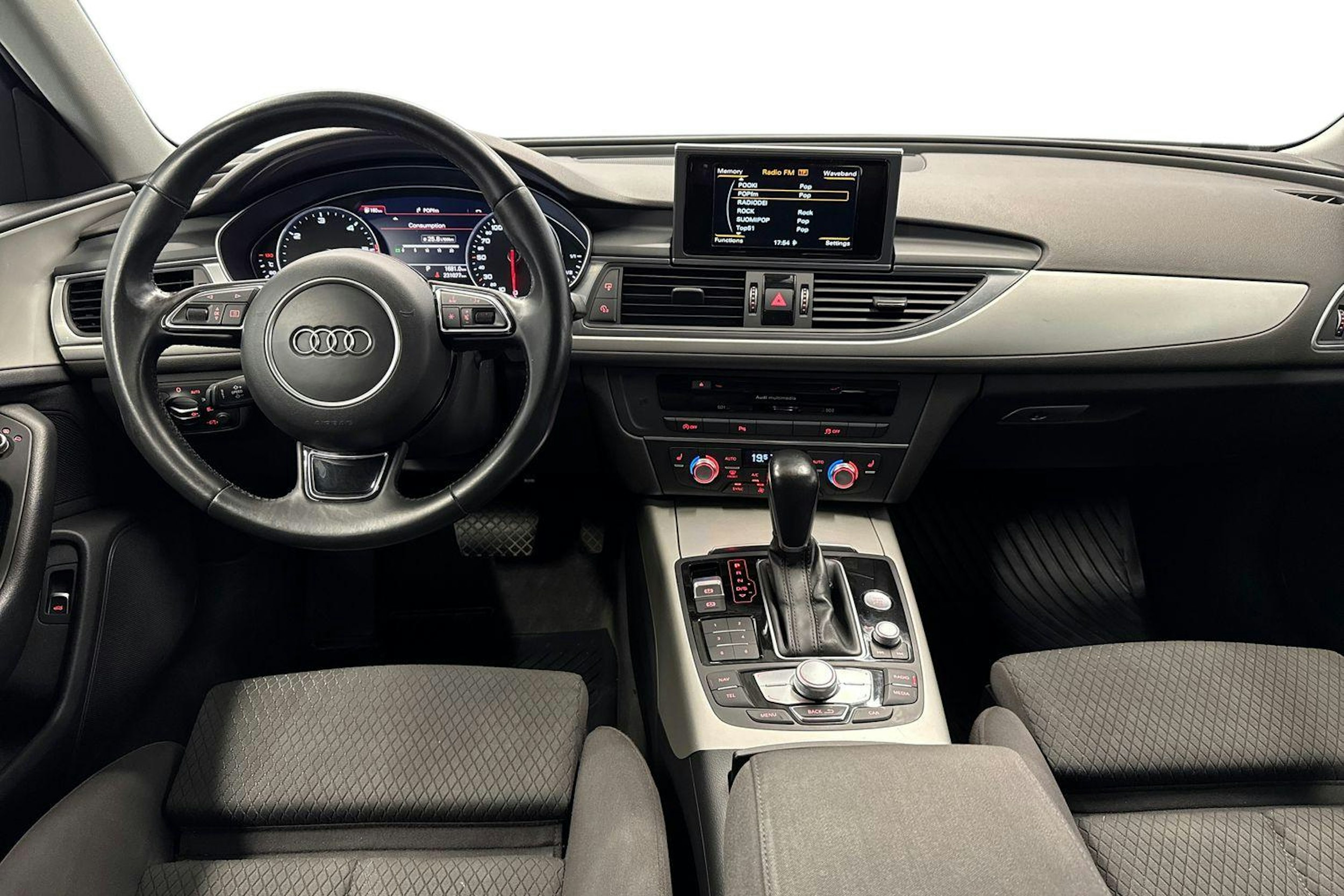 harmaa Audi A6 2016 kuva 9.