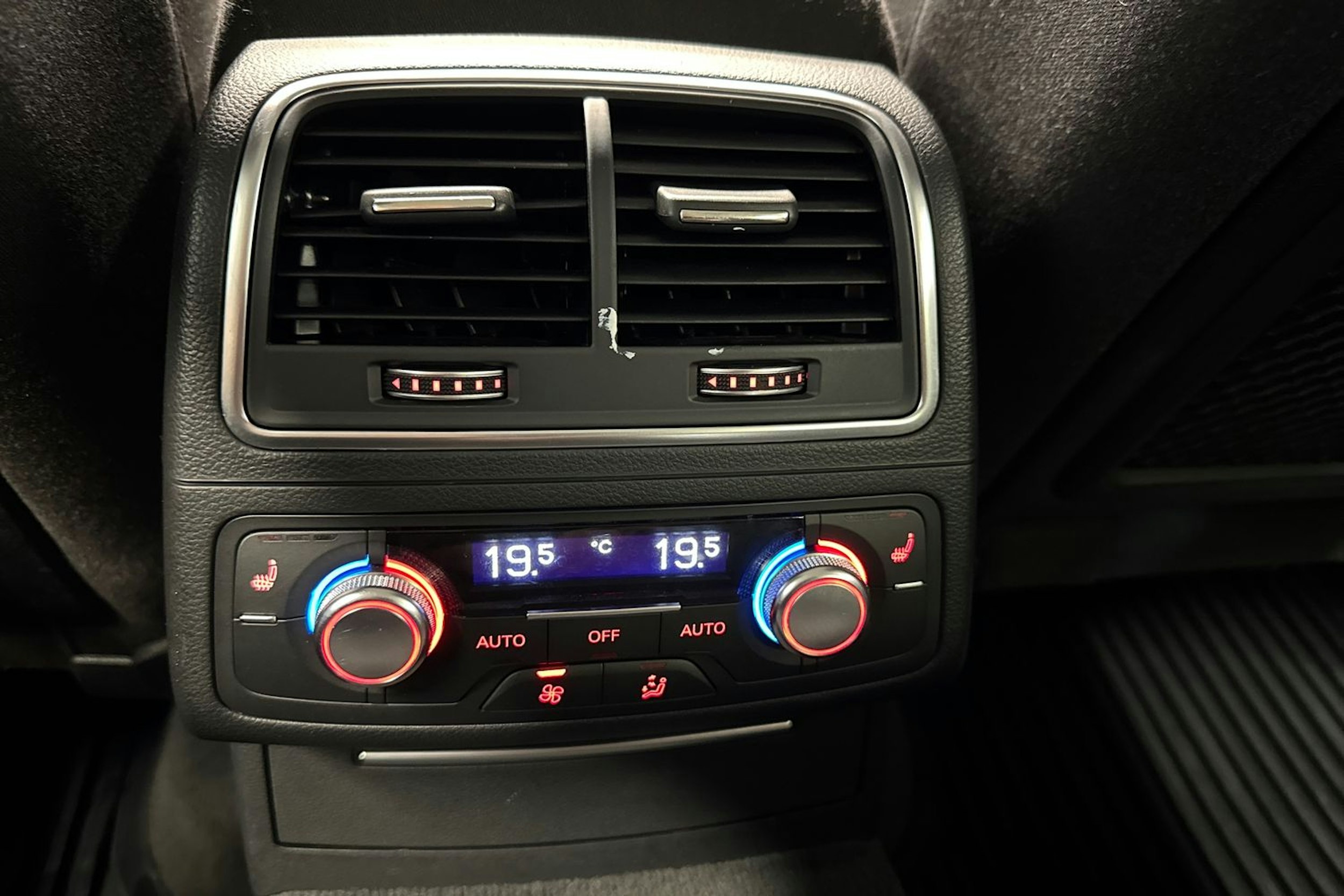 harmaa Audi A6 2016 kuva 33.