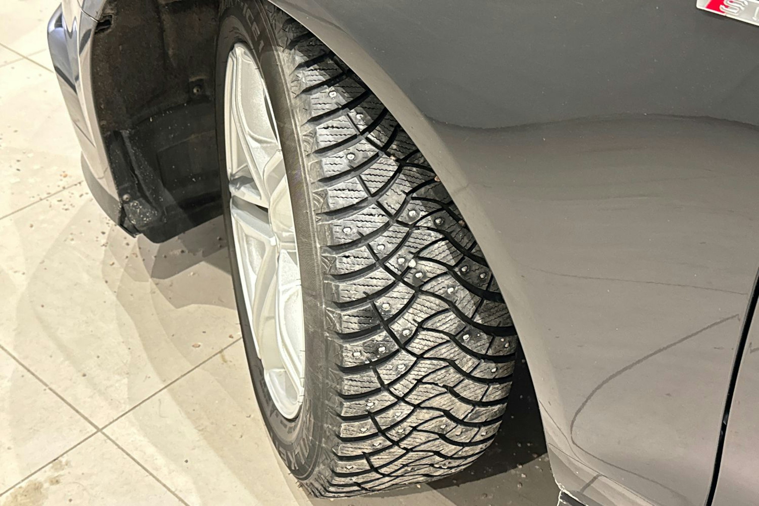 harmaa Audi A6 2017 kuva 13.