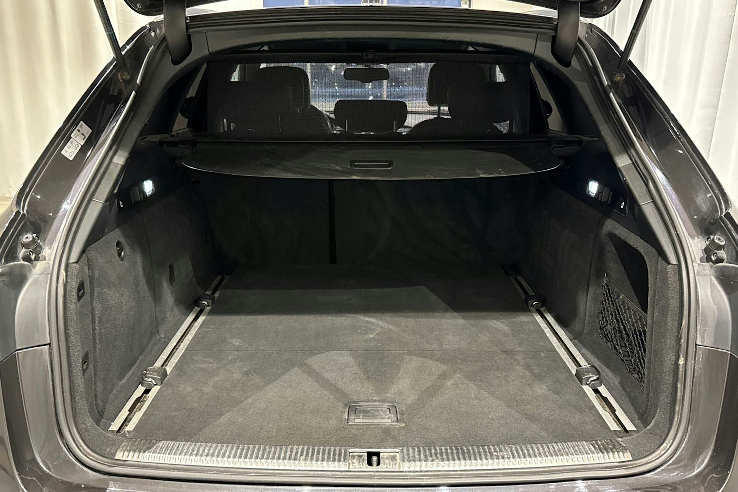 harmaa Audi A6 2017 kuva 15.