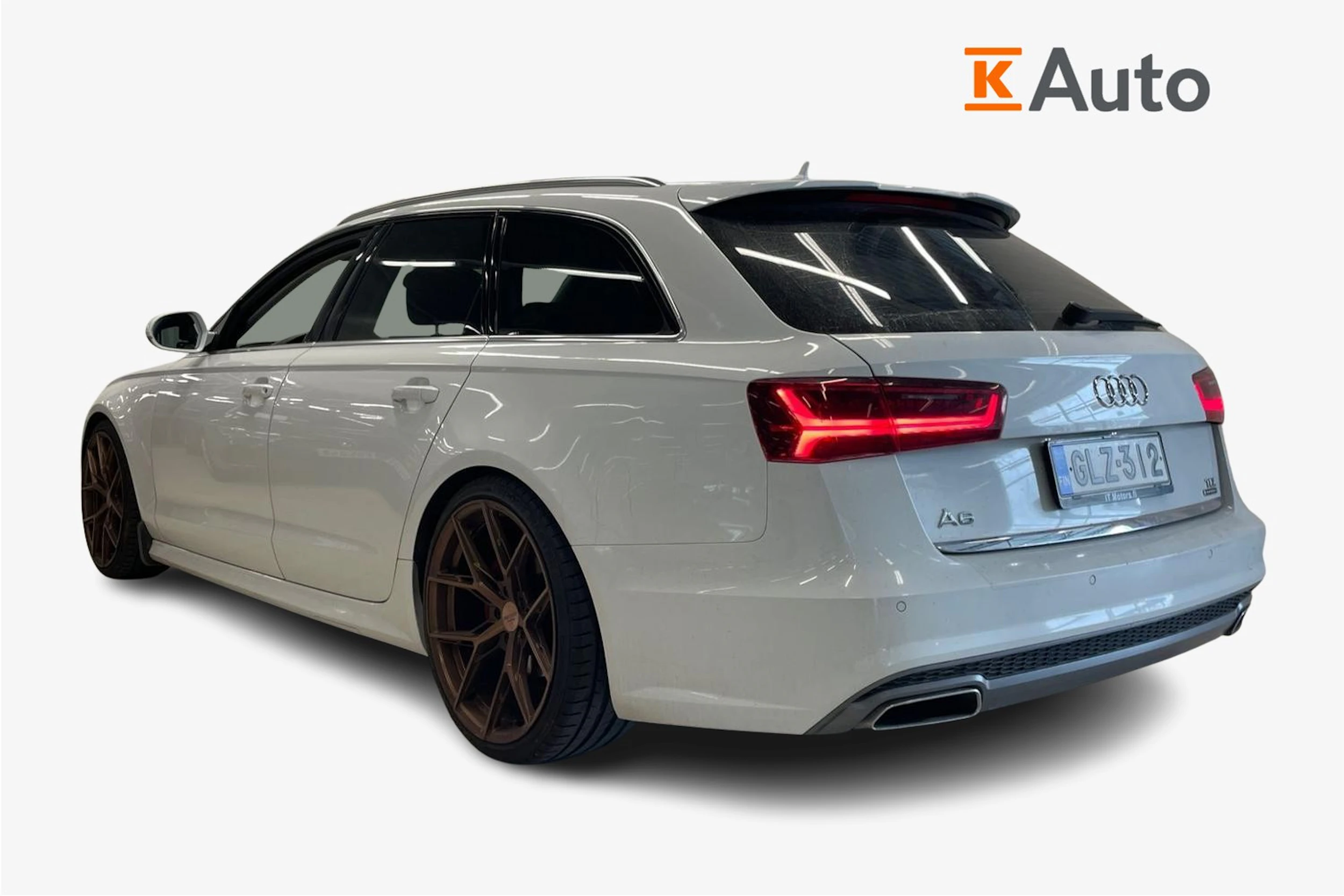 Valkoinen Audi A6 2016 kuva 2.