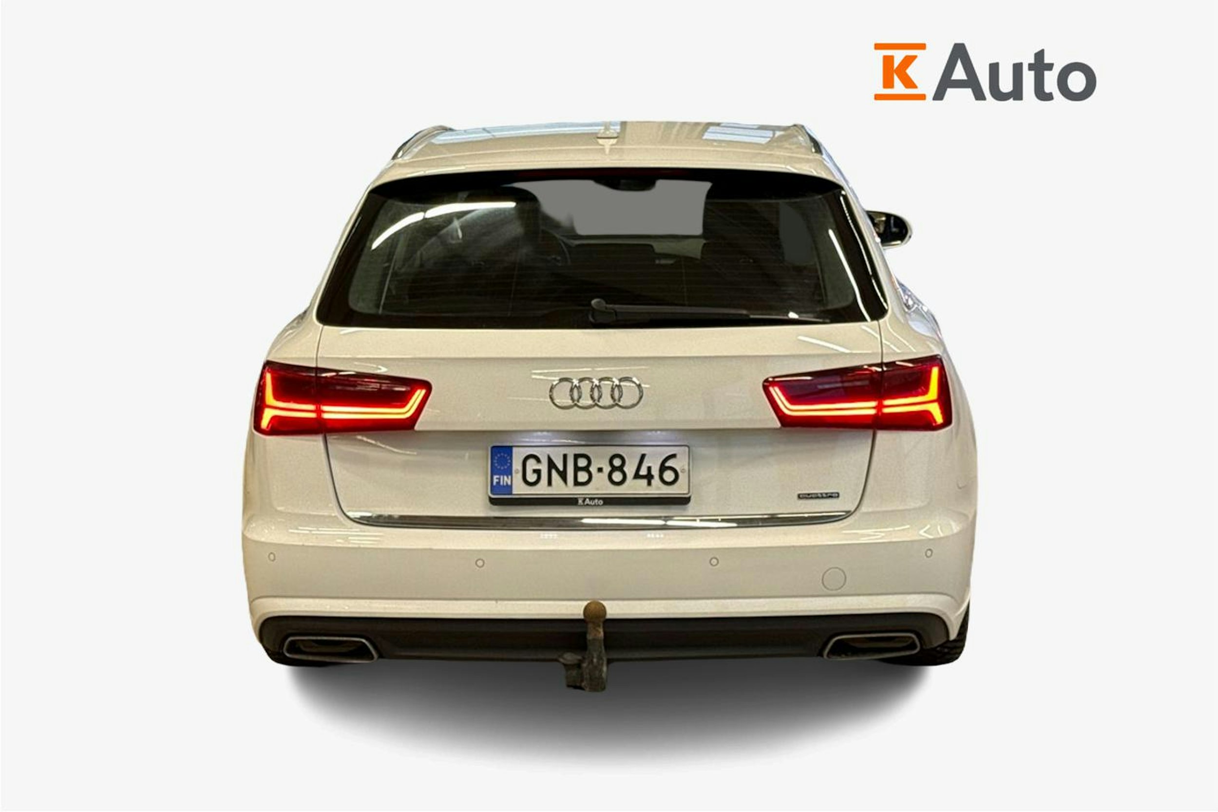 Valkoinen Audi A6 2016 kuva 3.