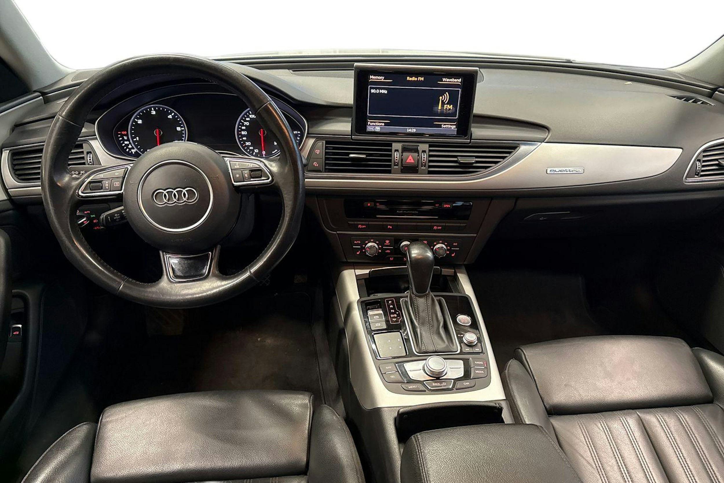 Valkoinen Audi A6 2016 kuva 9.