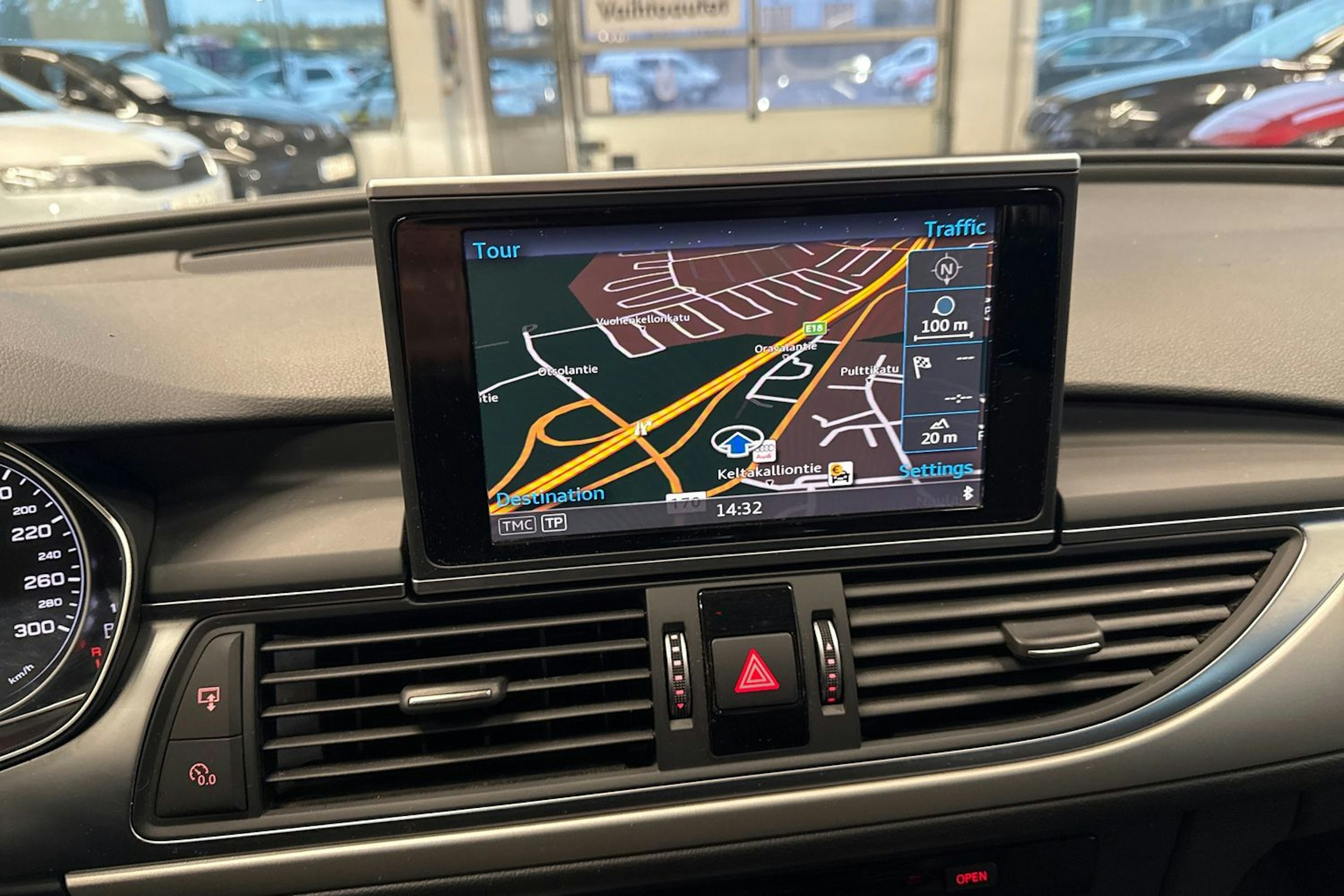 Valkoinen Audi A6 2016 kuva 25.