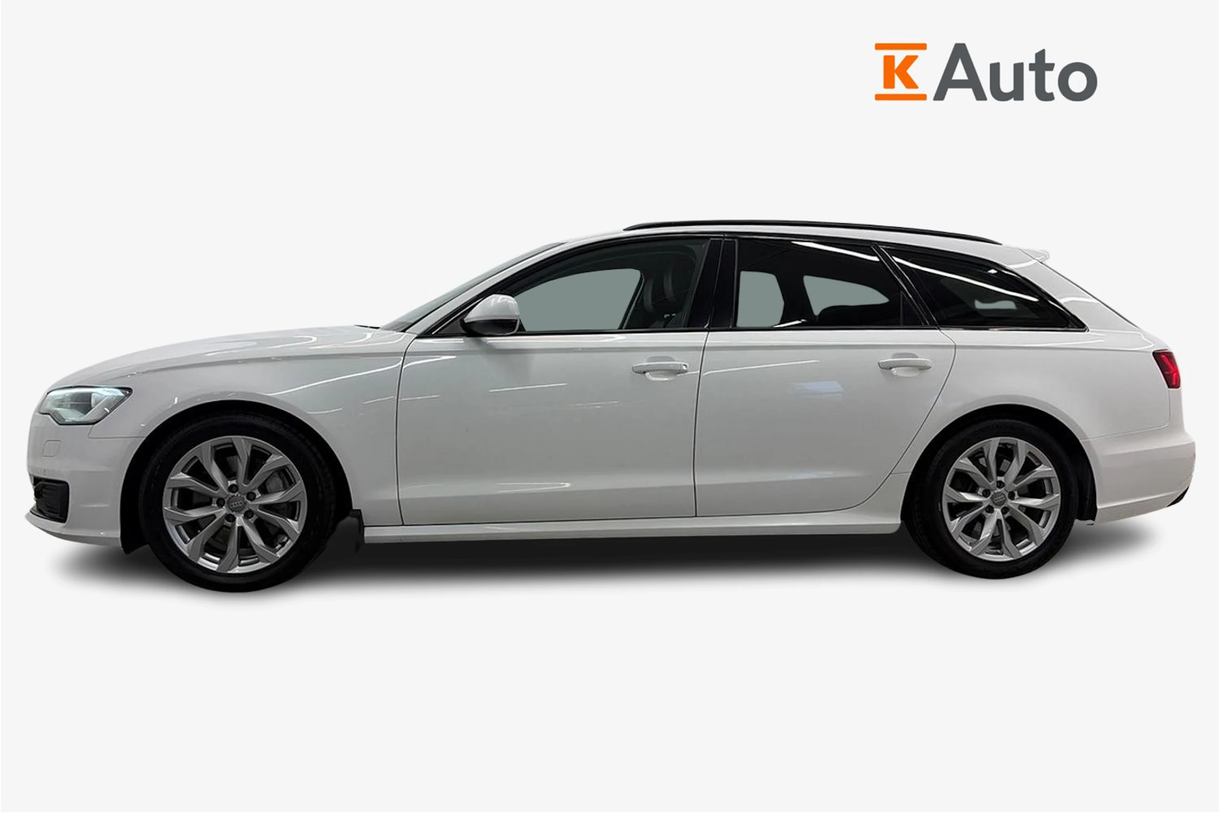 Valkoinen Audi A6 2016 kuva 7.