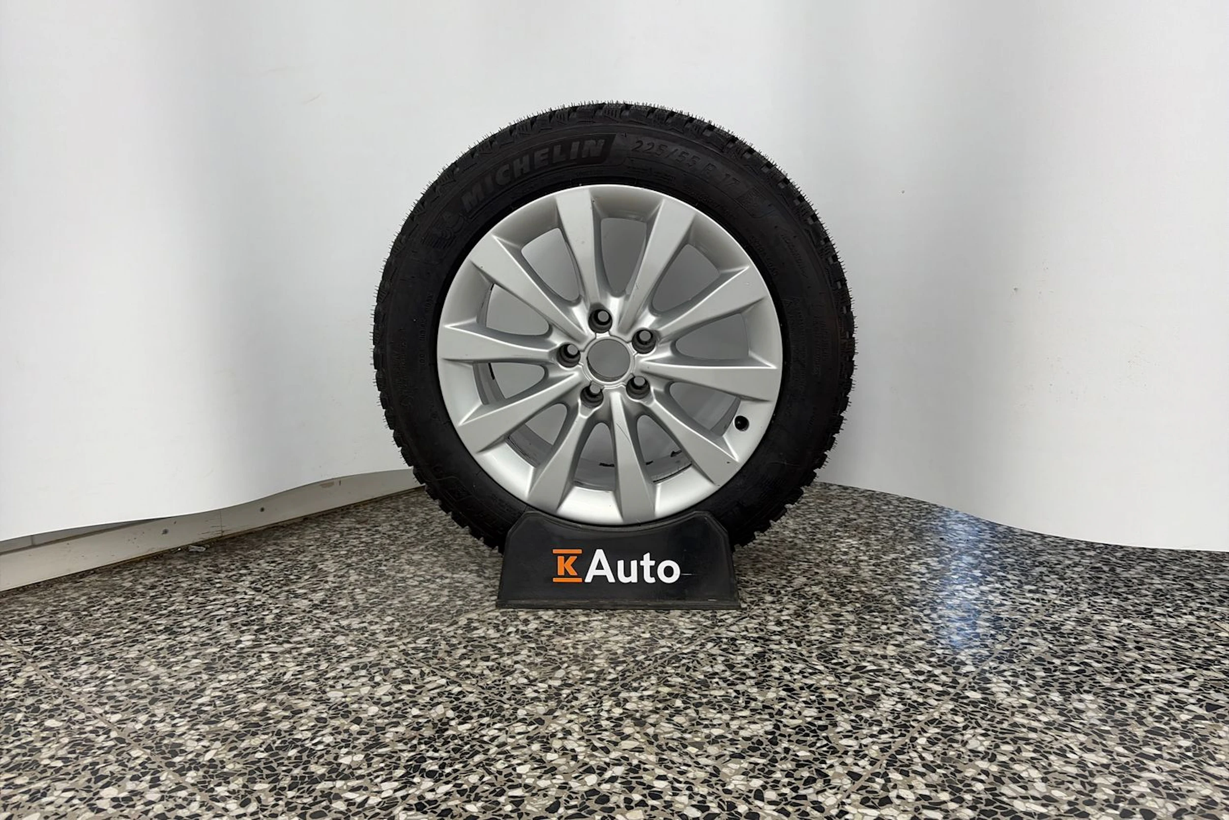 Valkoinen Audi A6 2016 kuva 15.