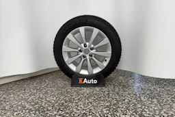 Valkoinen Audi A6 2016 kuva 15.