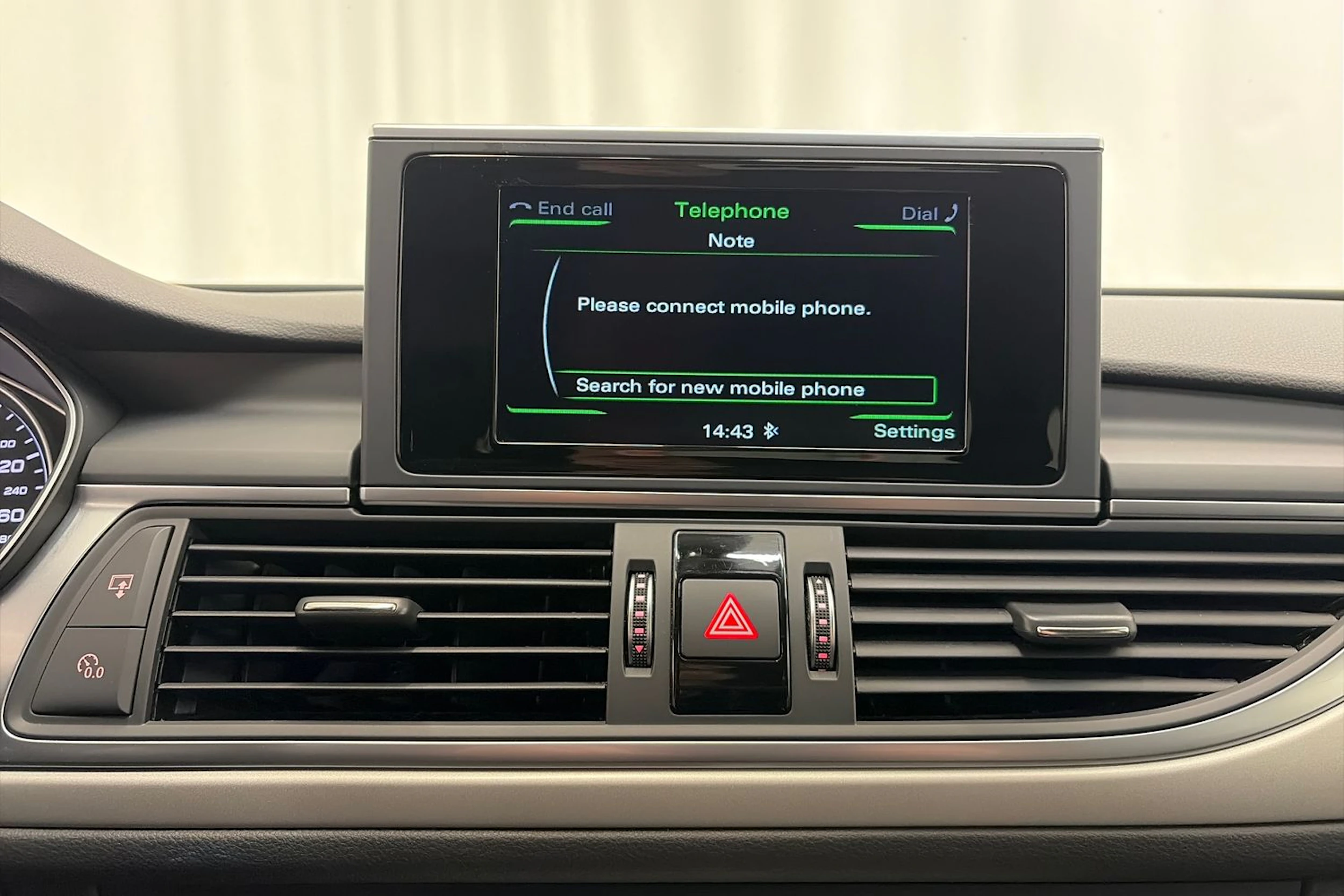 Valkoinen Audi A6 2016 kuva 25.