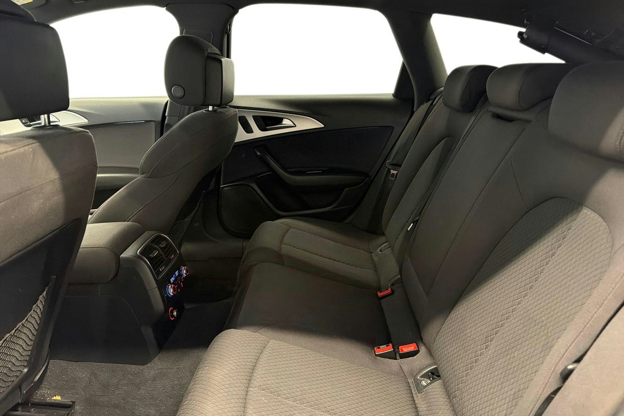 musta Audi A6 2016 kuva 8.