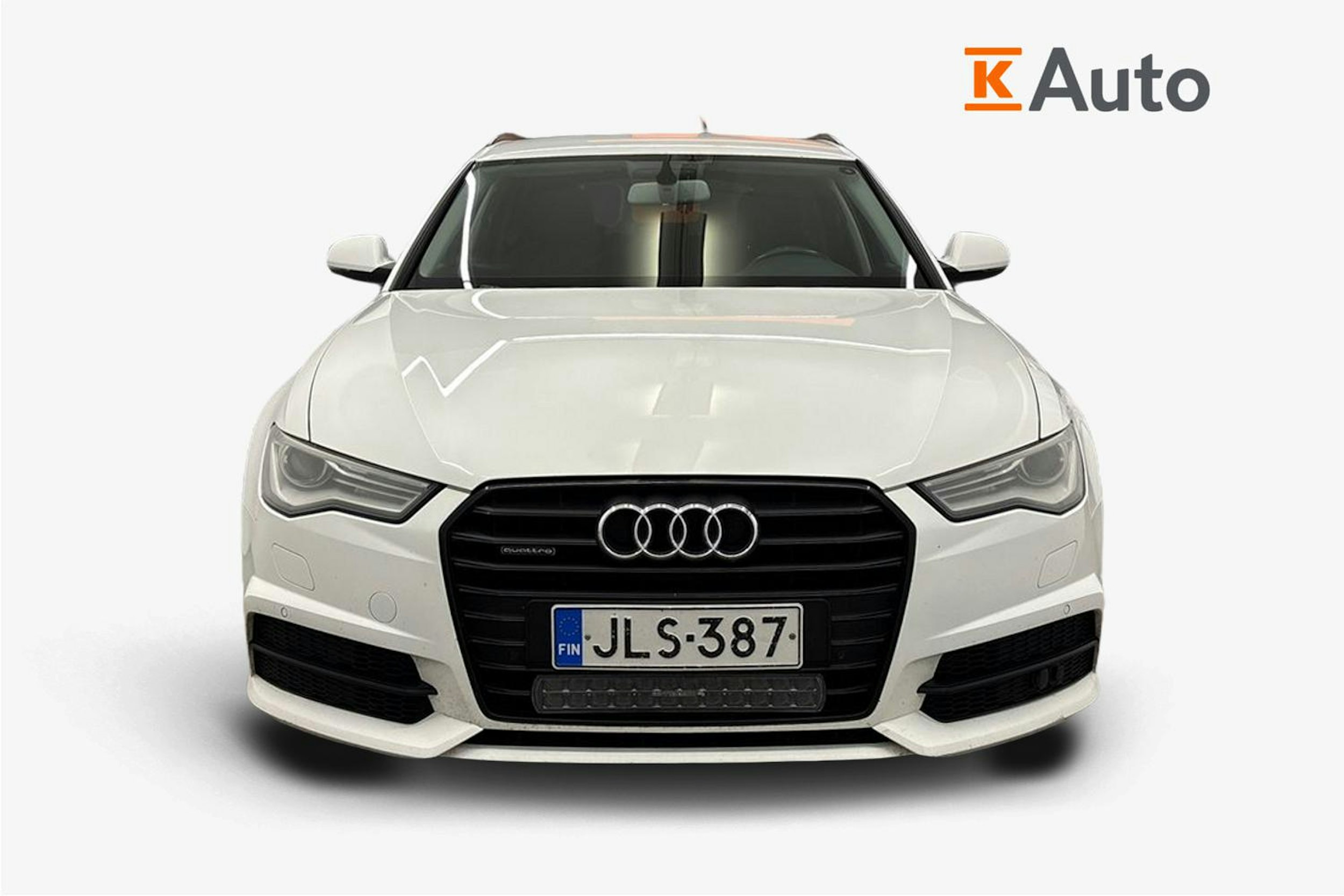 valkoinen Audi A6 2016 kuva 5.