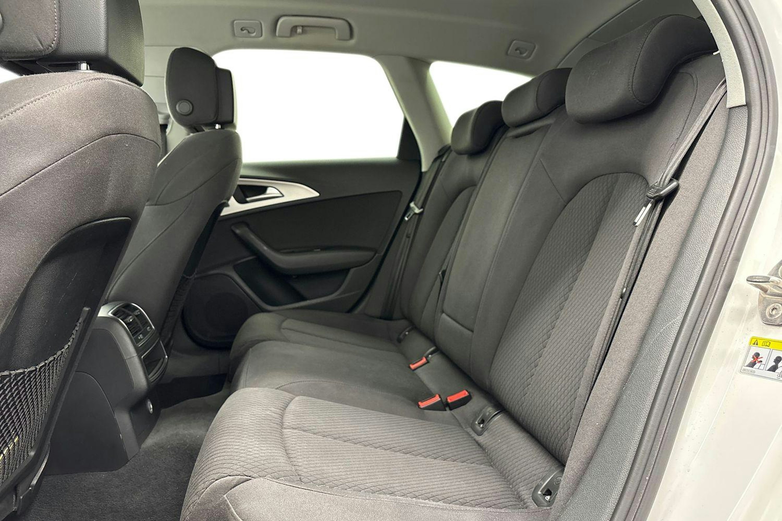 valkoinen Audi A6 2016 kuva 10.
