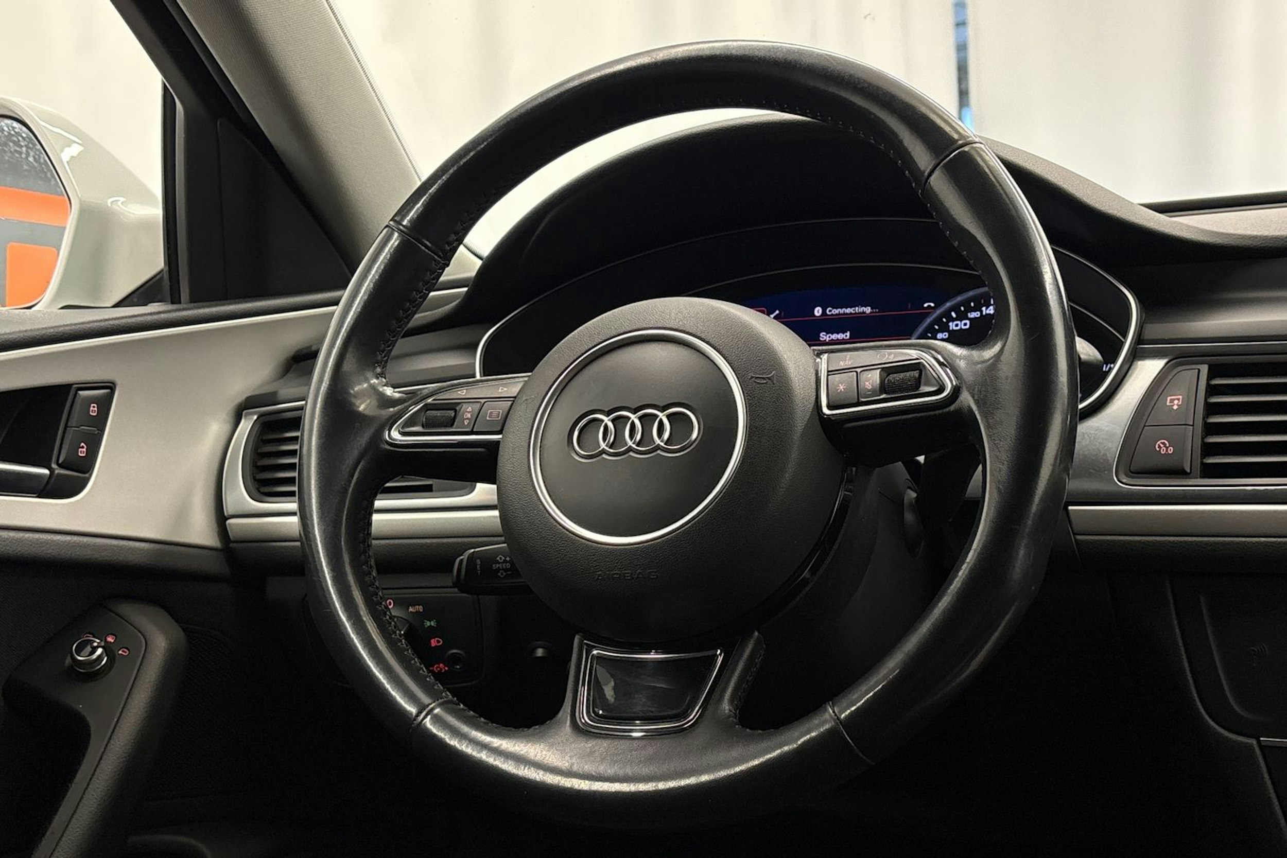 valkoinen Audi A6 2016 kuva 15.