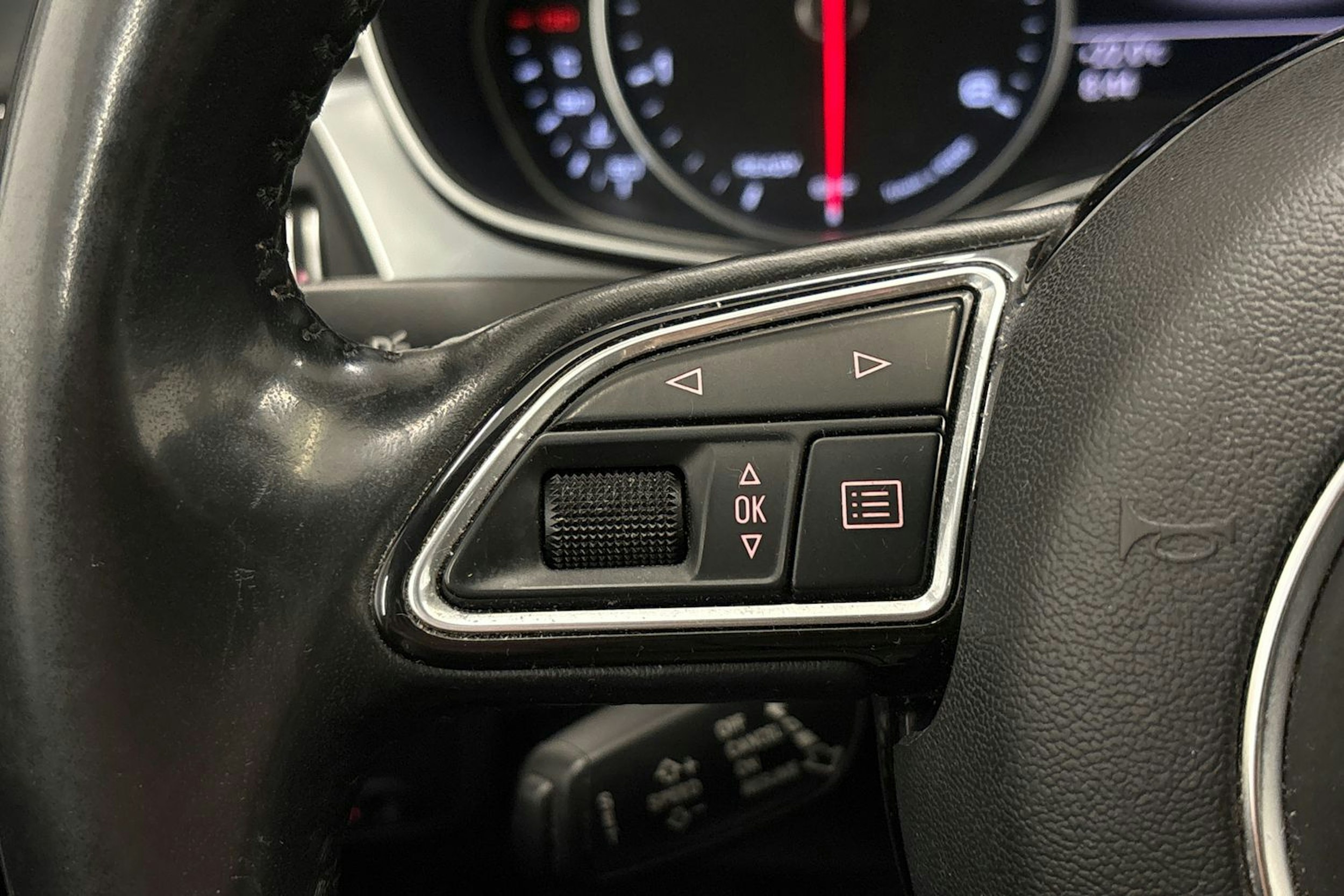 valkoinen Audi A6 2016 kuva 16.