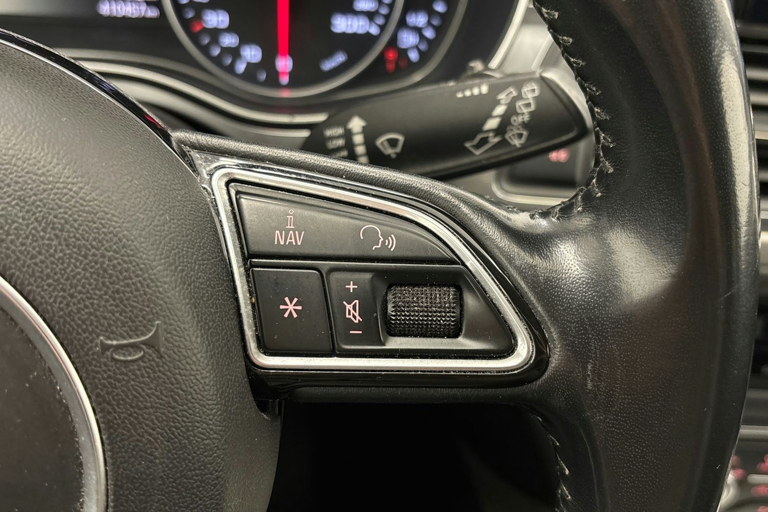 valkoinen Audi A6 2016 kuva 17.