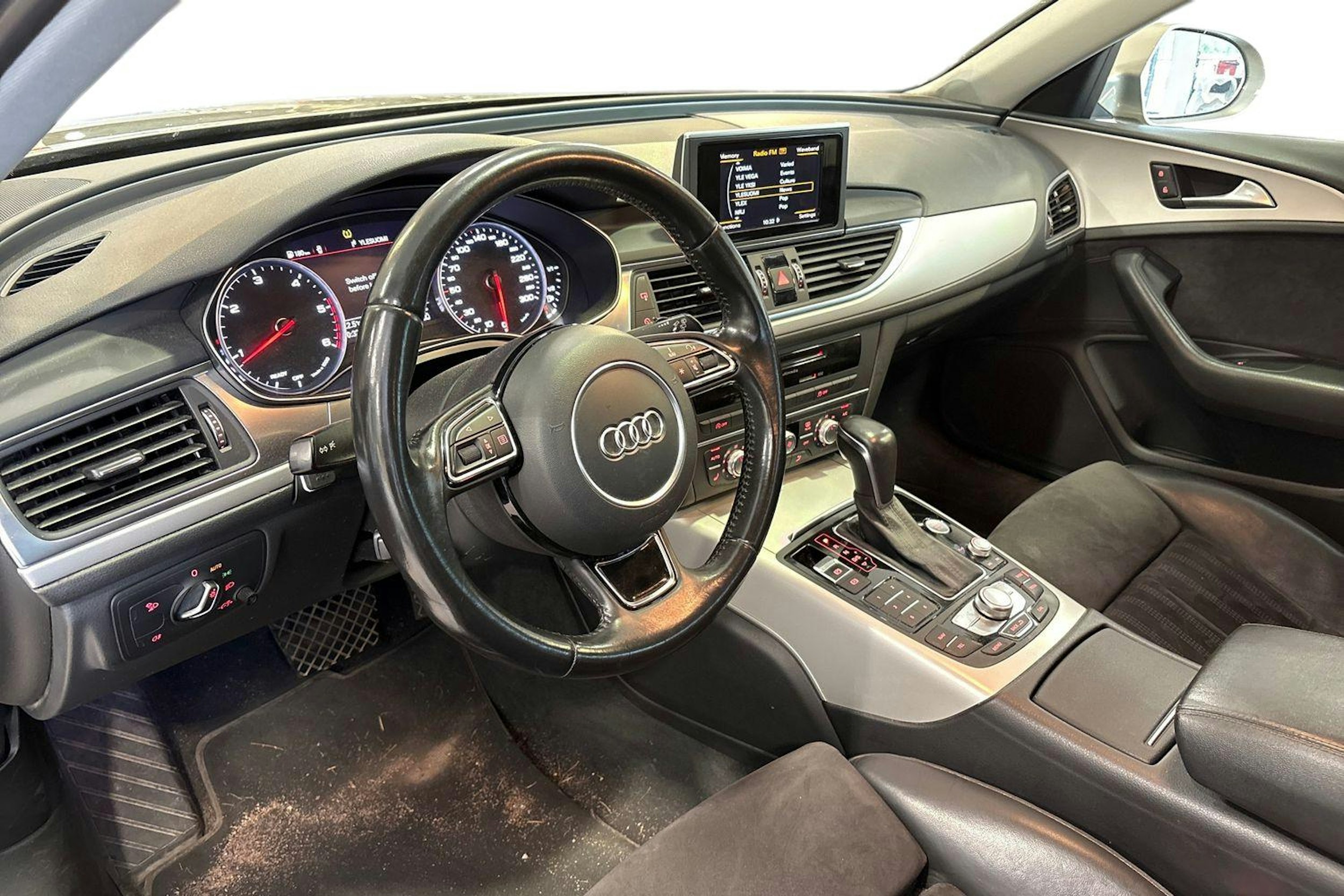 Ruskea (beige) Audi A6 2016 kuva 3.