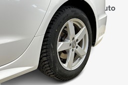 valkoinen Audi A6 2016 kuva 11.