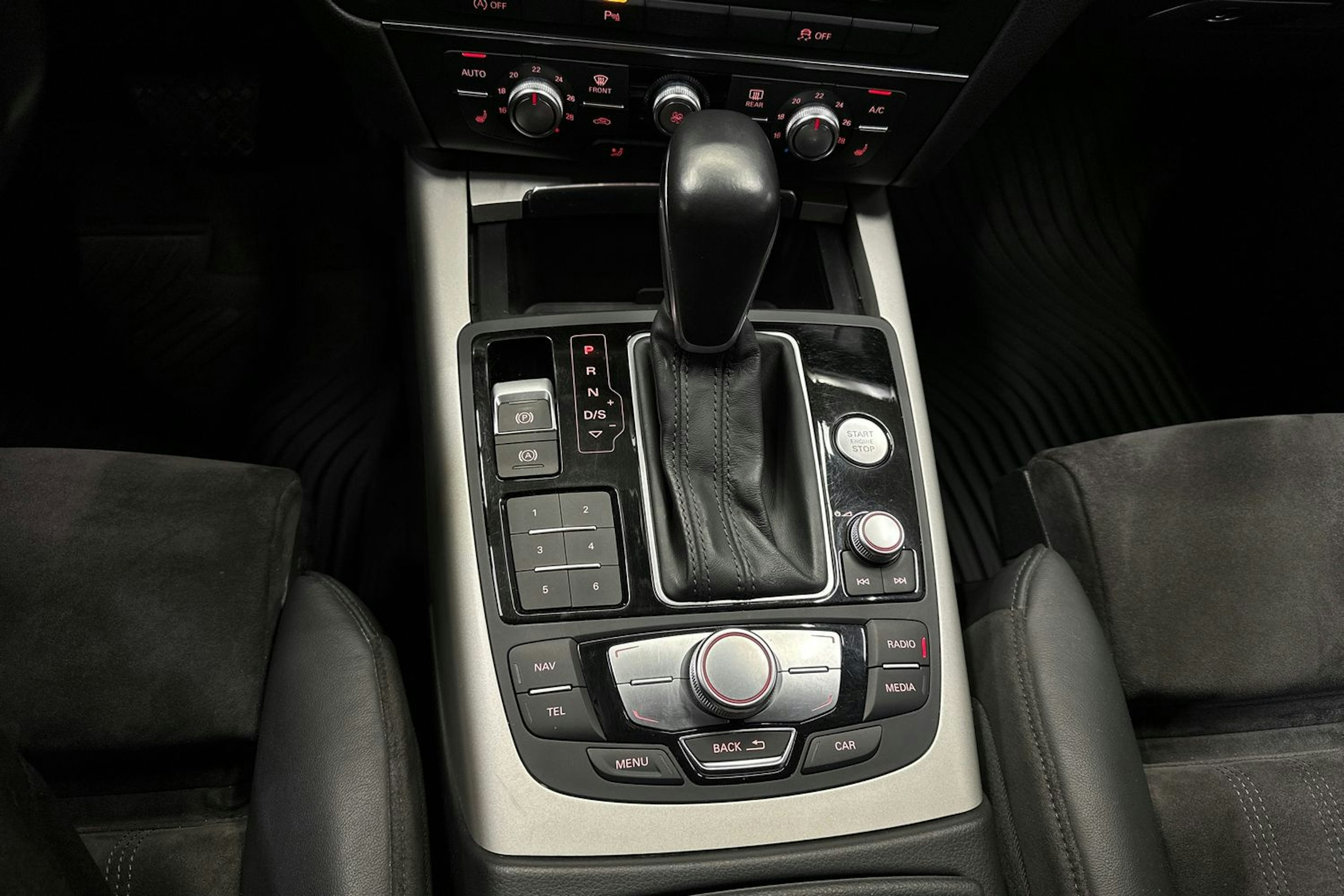 valkoinen Audi A6 2016 kuva 21.