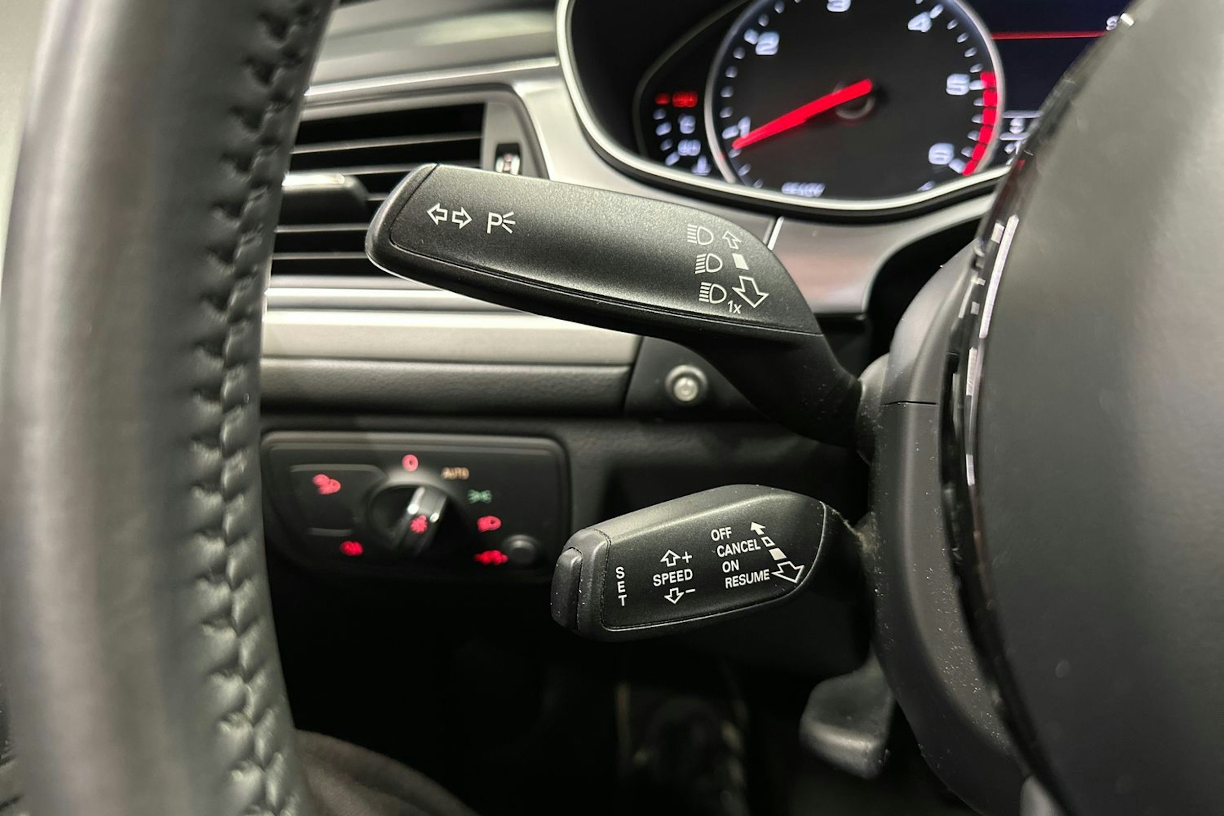 valkoinen Audi A6 2016 kuva 24.