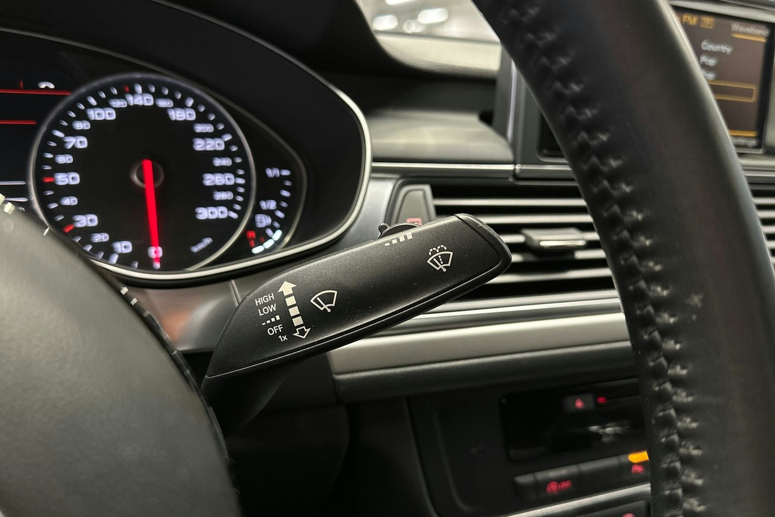 valkoinen Audi A6 2016 kuva 25.