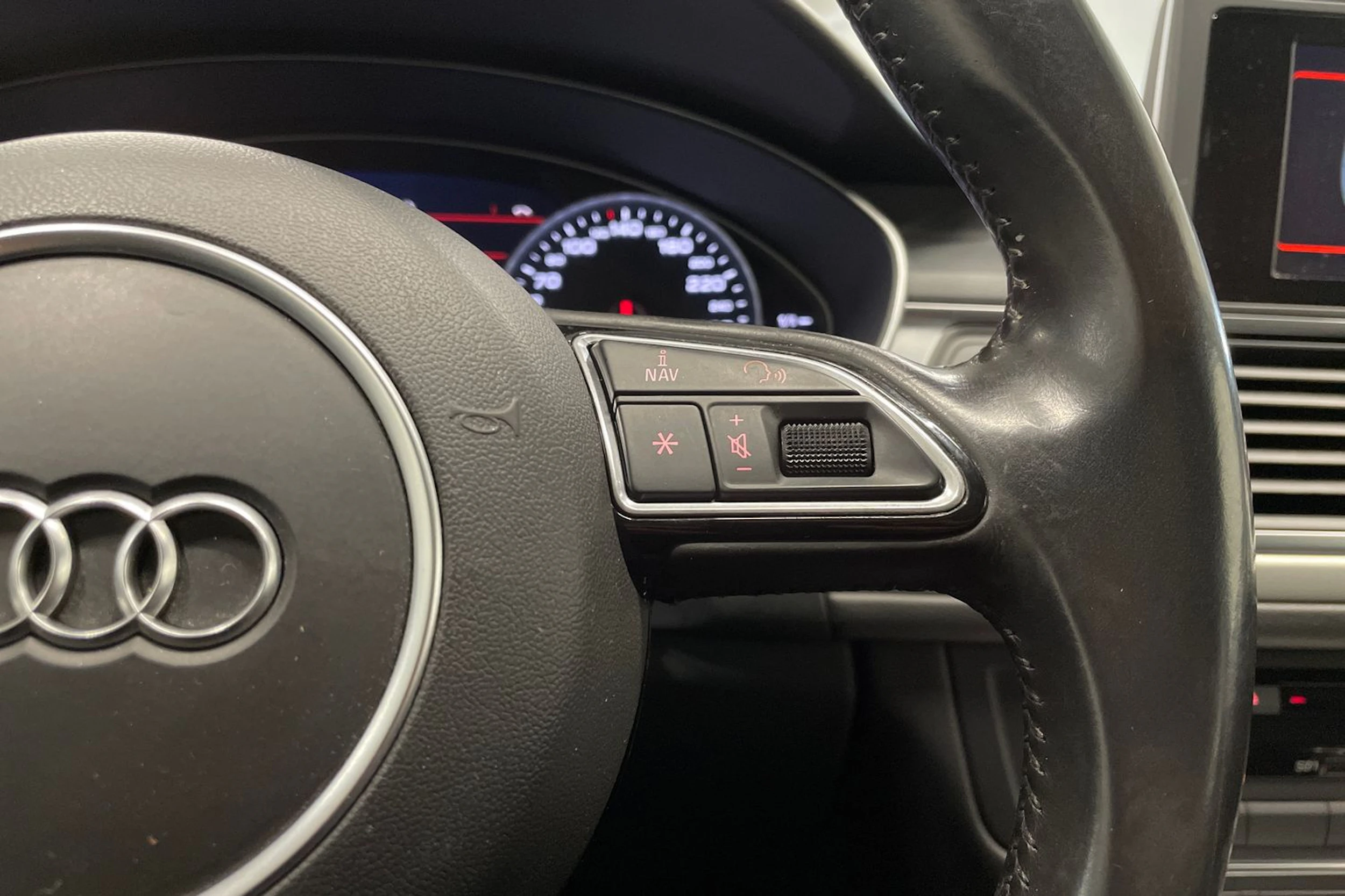 harmaa Audi A6 2016 kuva 23.