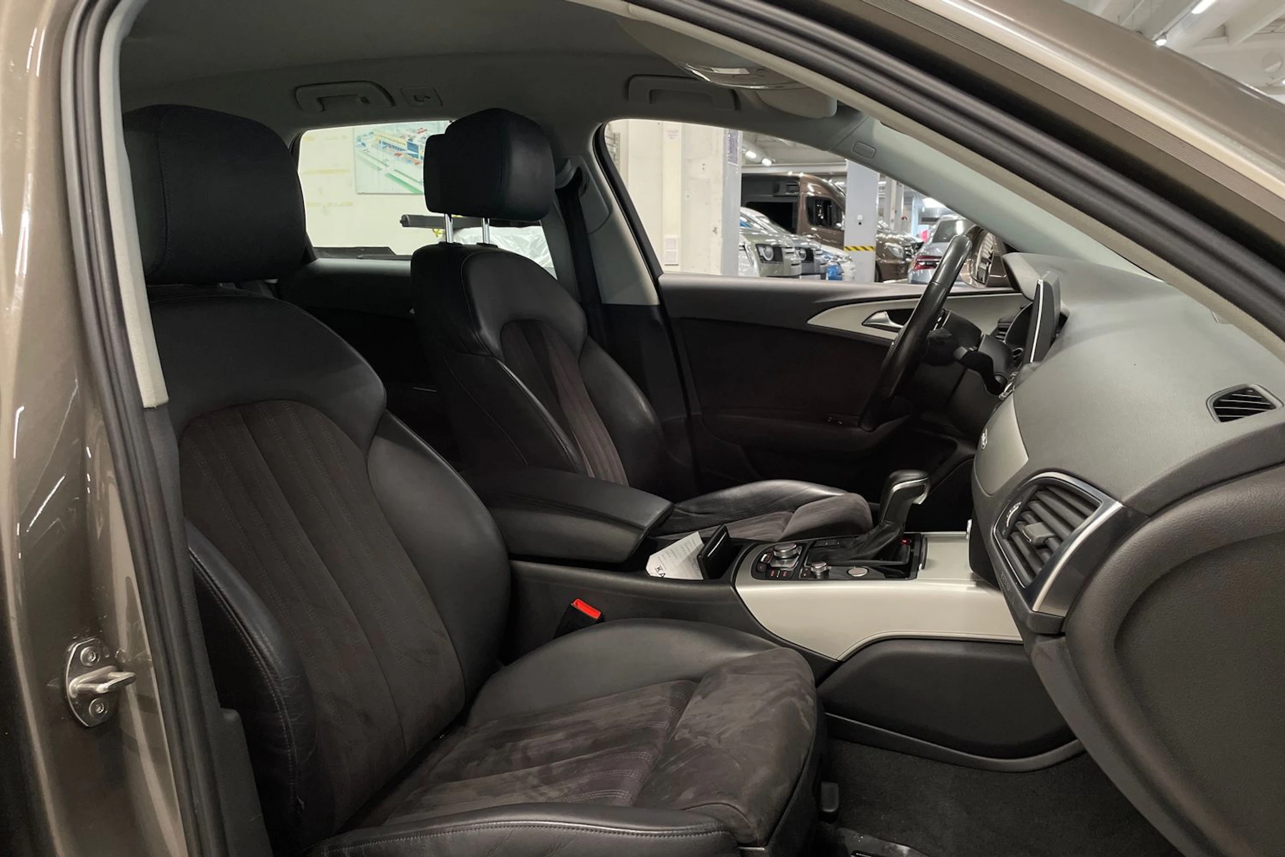 harmaa Audi A6 2016 kuva 26.