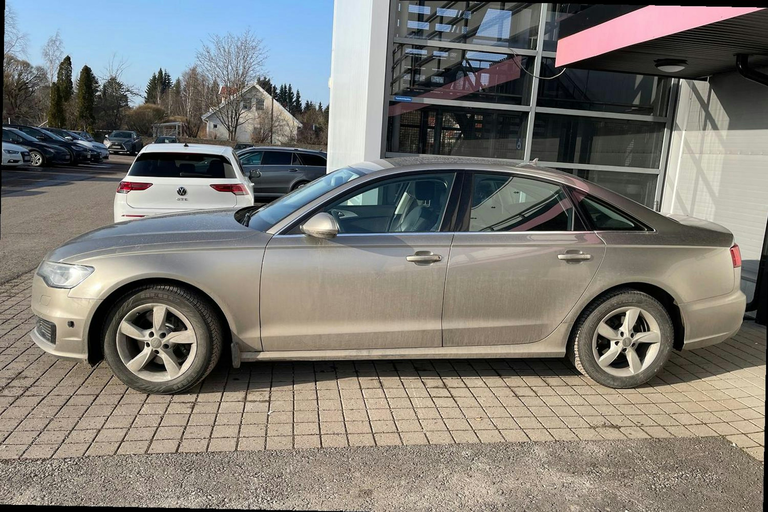 ruskea (beige) Audi A6 2016 kuva 3.