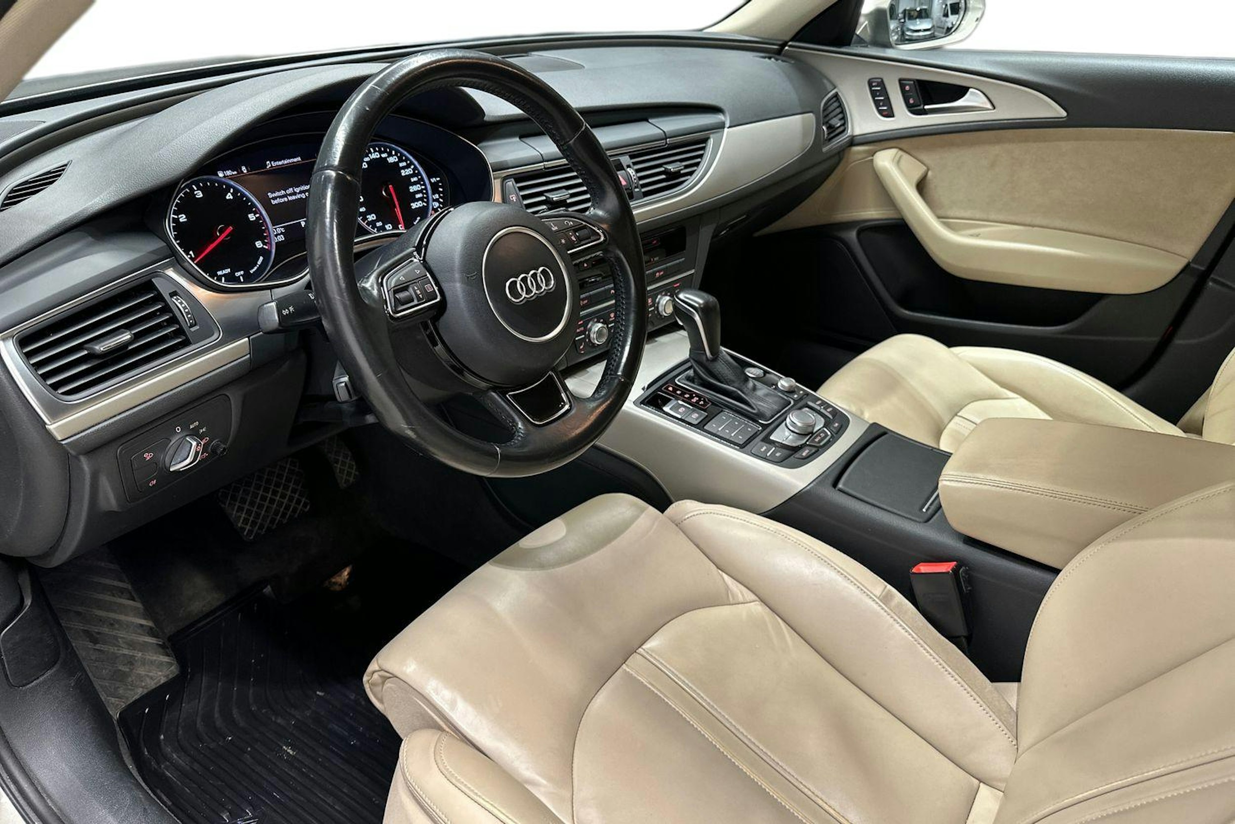 Ruskea (beige) Audi A6 2016 kuva 8.