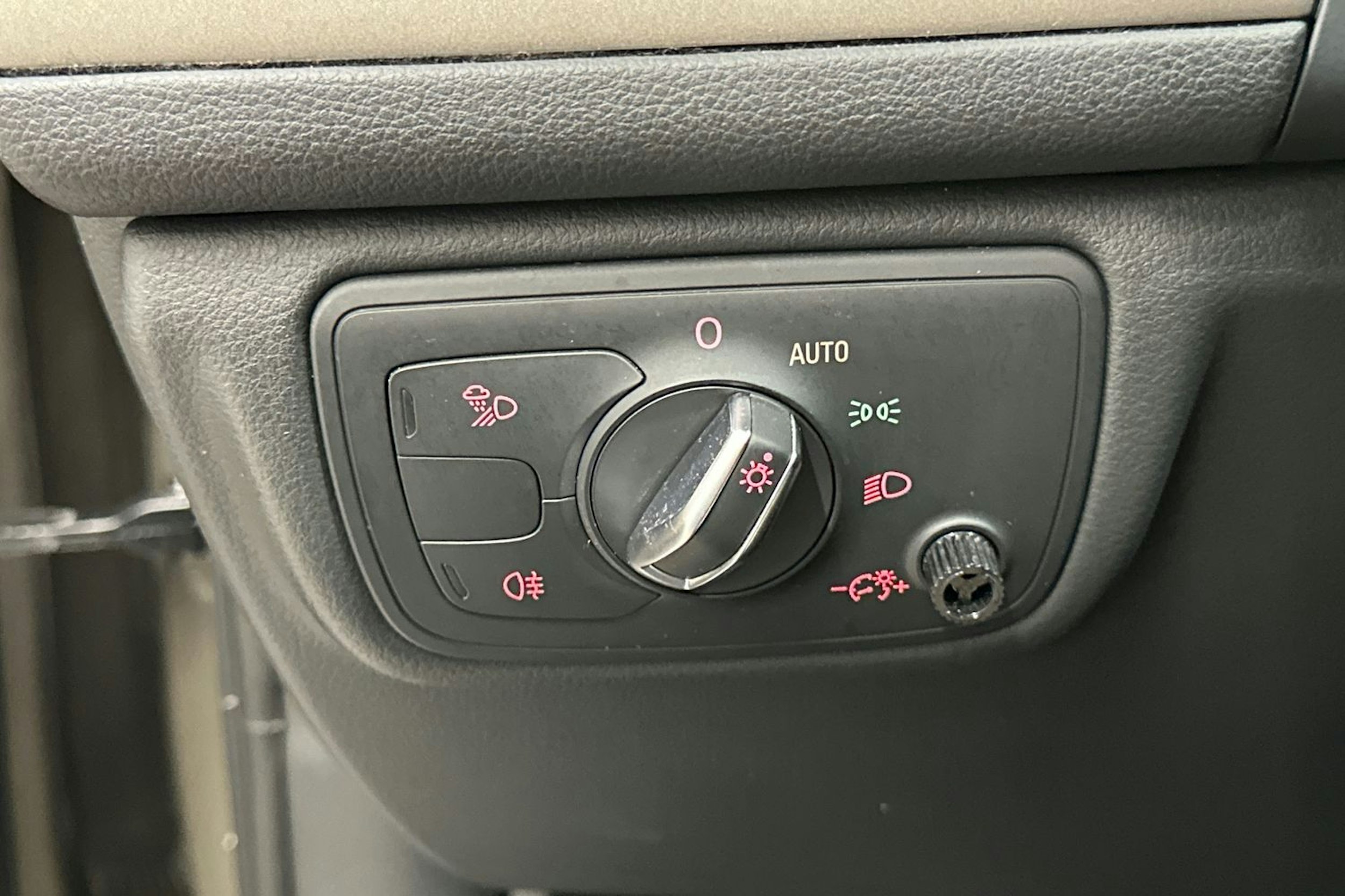 Ruskea (beige) Audi A6 2016 kuva 17.