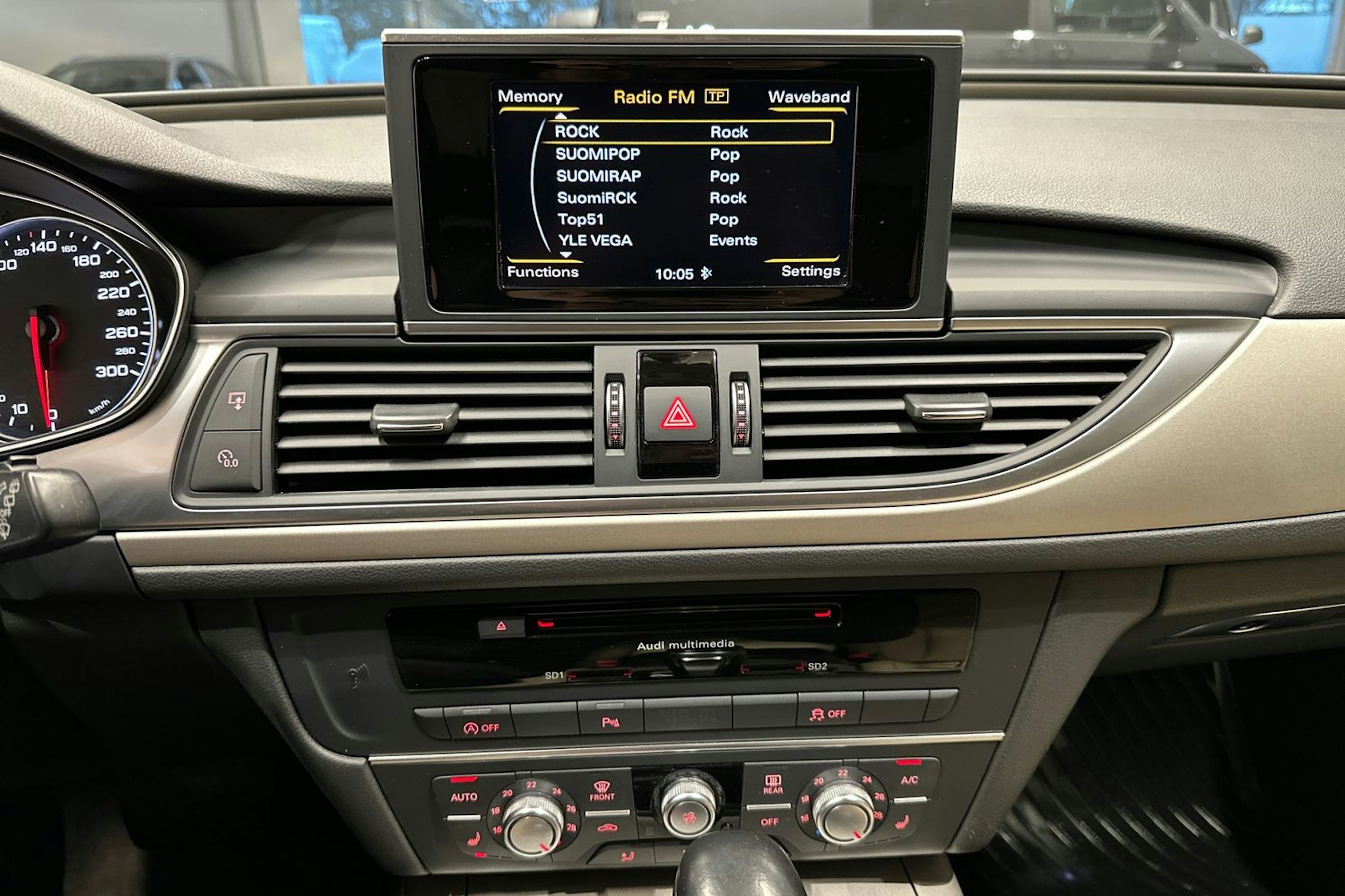 Ruskea (beige) Audi A6 2016 kuva 22.