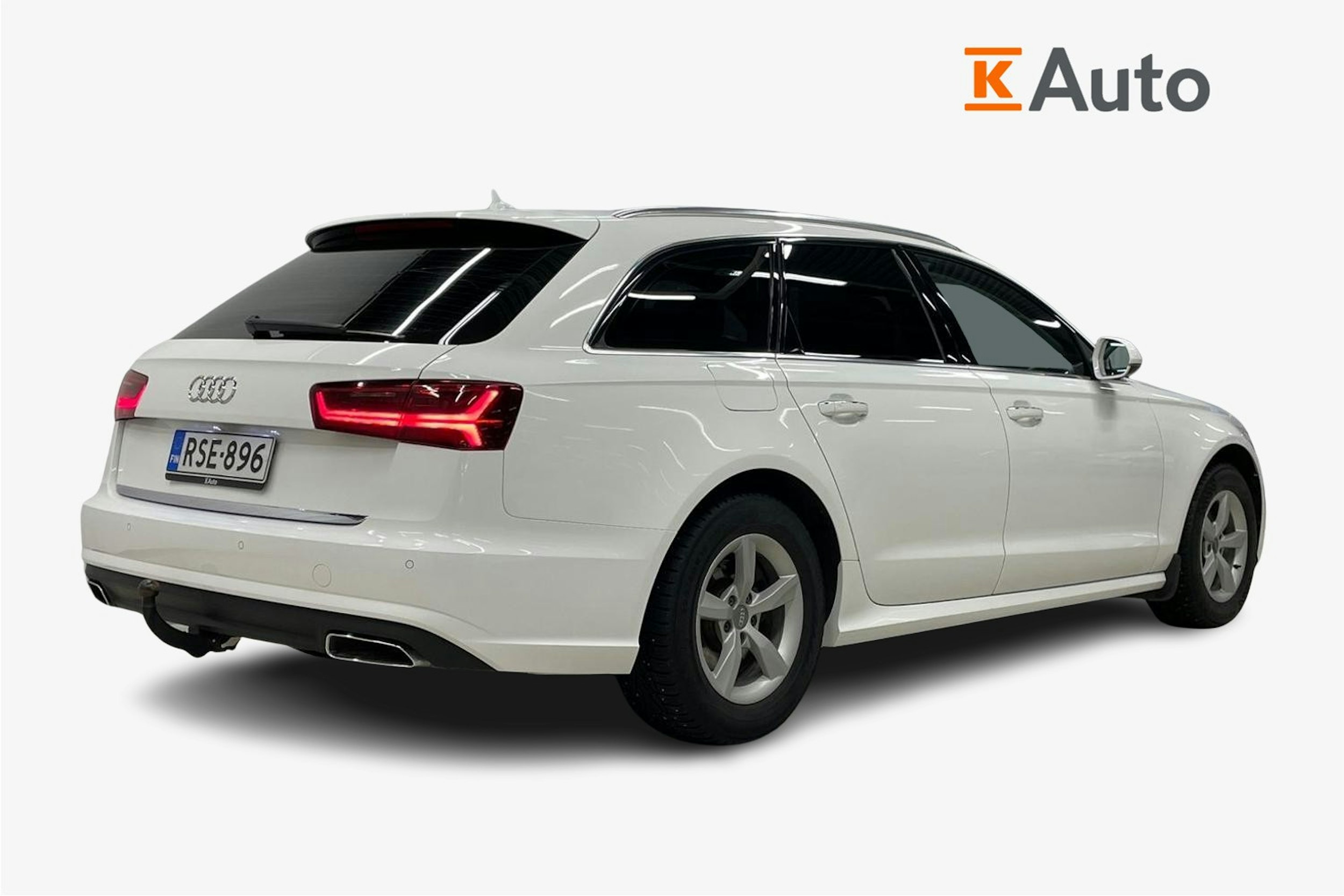 Valkoinen Audi A6 2016 kuva 2.