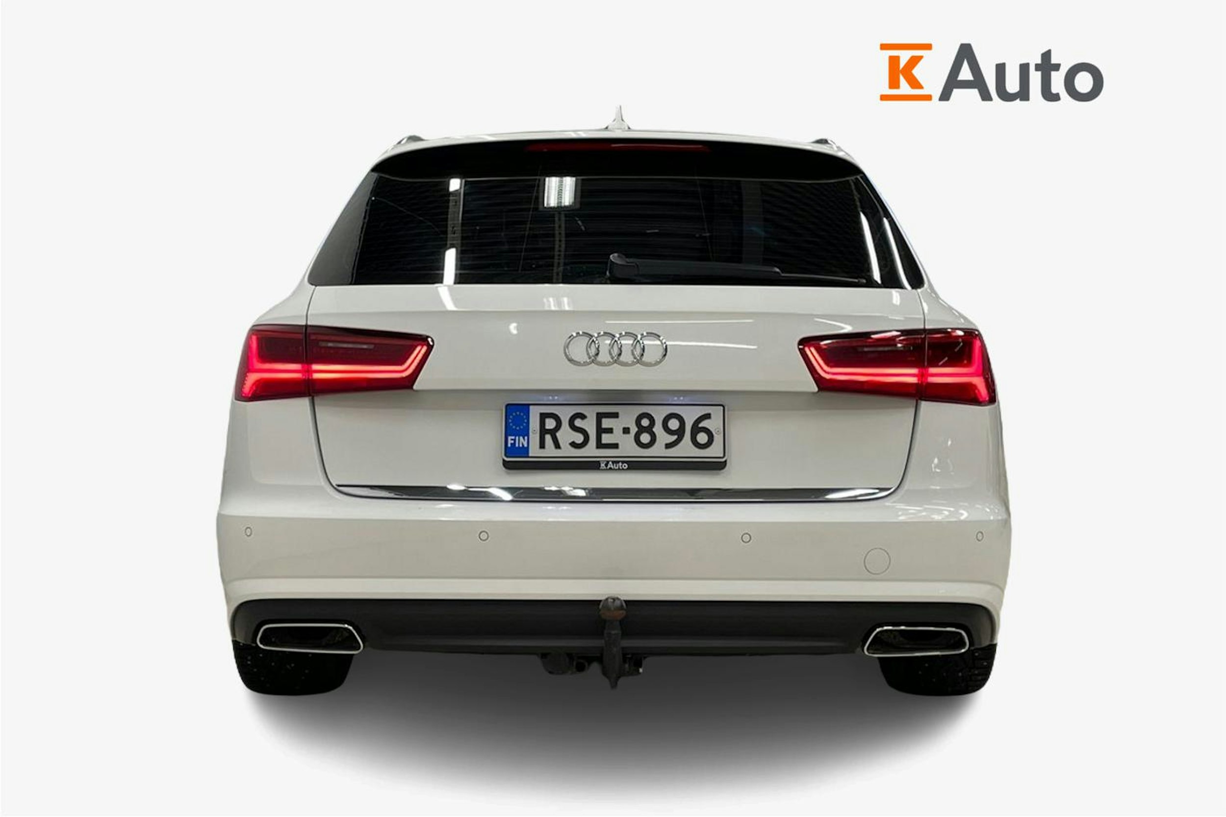 Valkoinen Audi A6 2016 kuva 3.